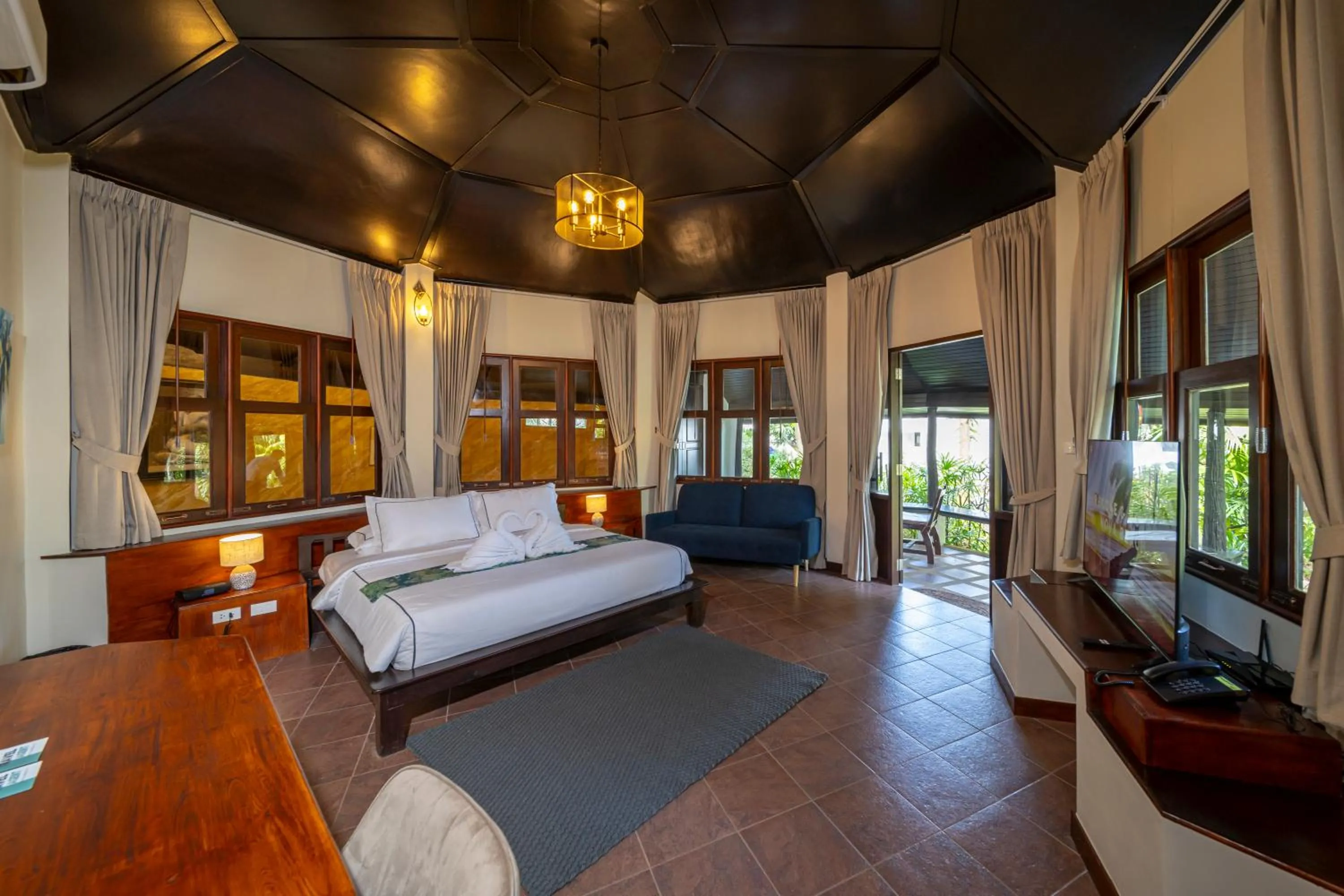 Deluxe Double Room in Chaweng Bay View Resort by Smith & Appy
