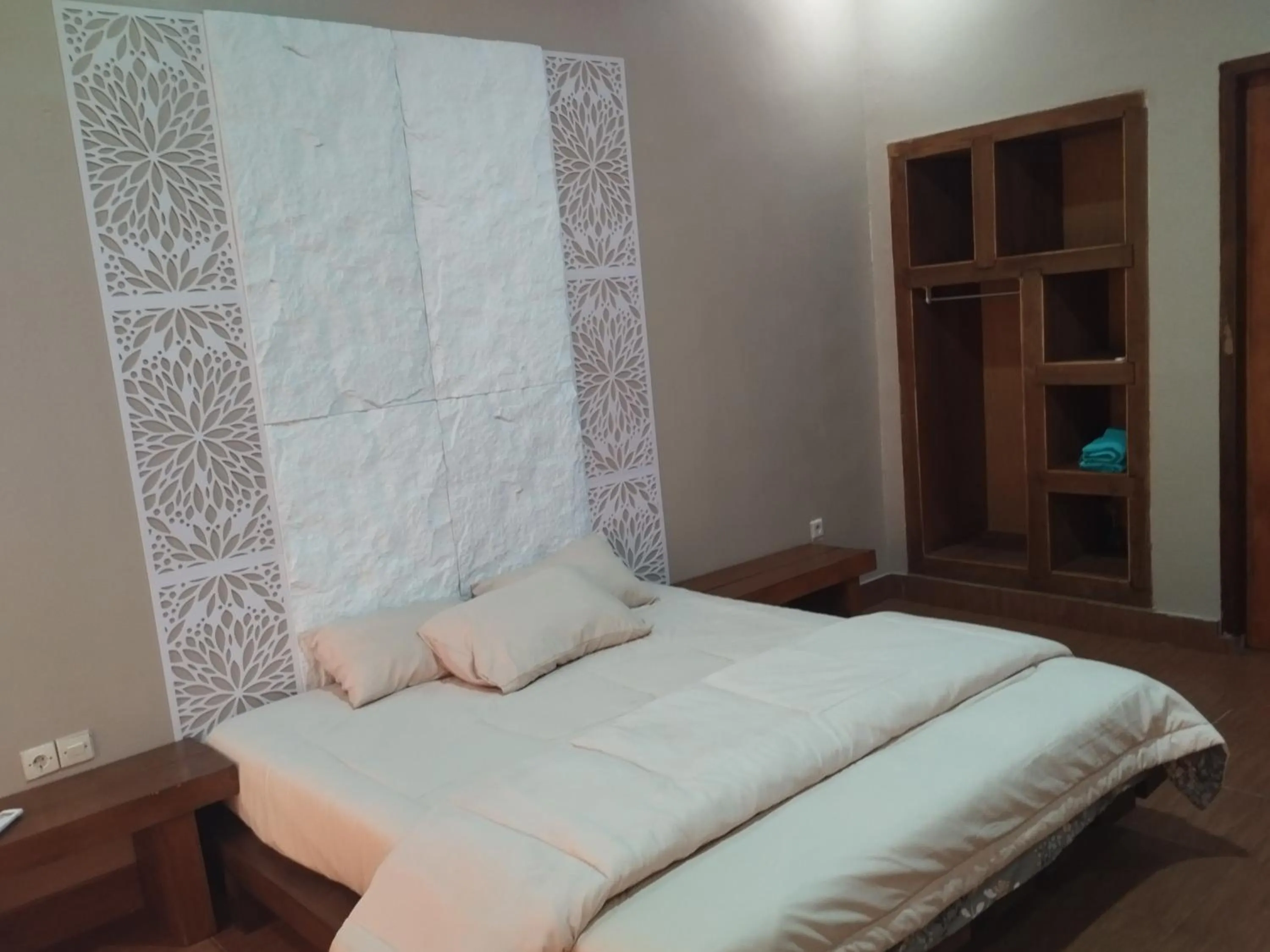 Senaru Lodge