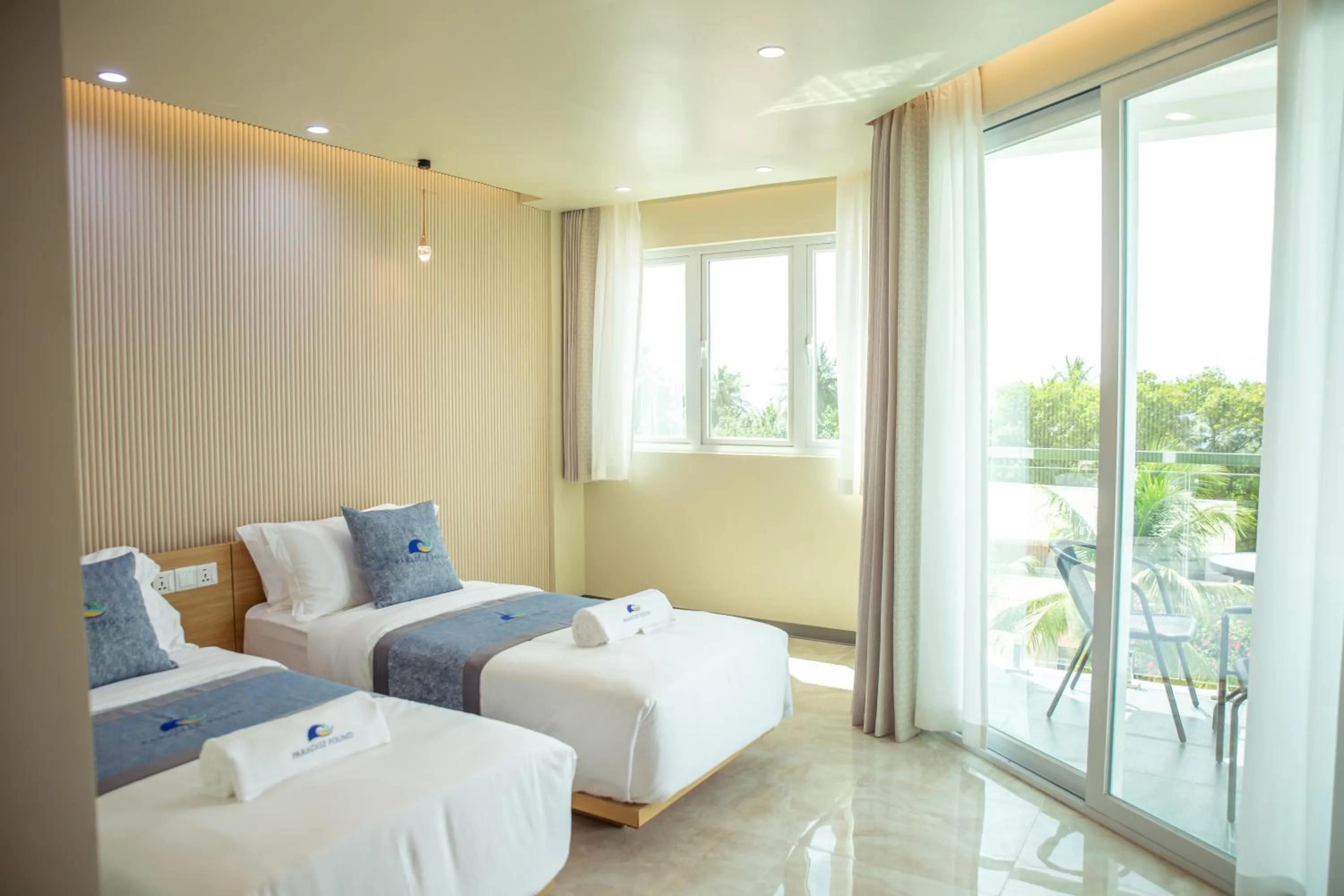Bed in Paradise Found