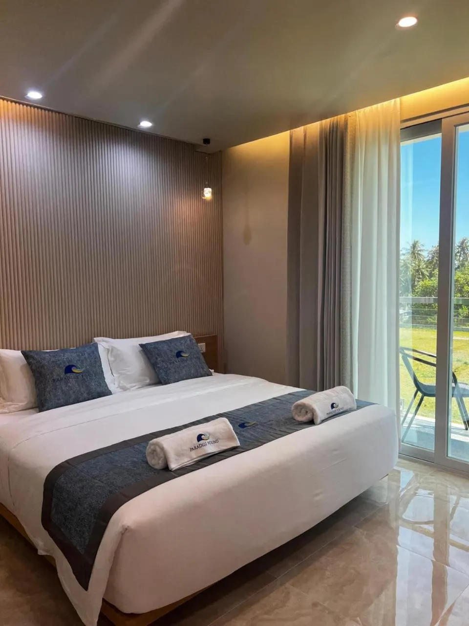 Property building, Bed in Paradise Found