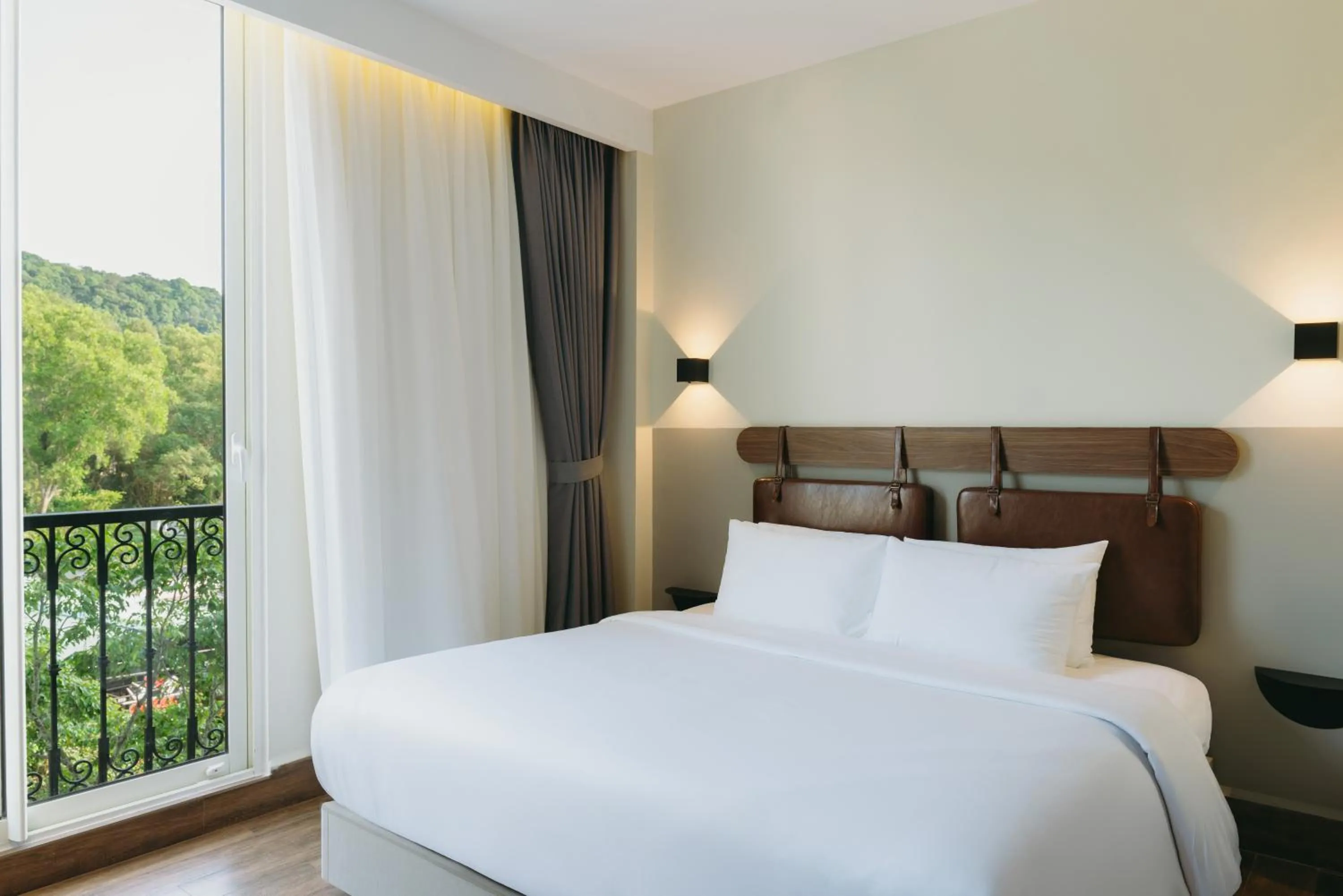 Suite with City View in PureJoy Hotel City Center Phu Quoc