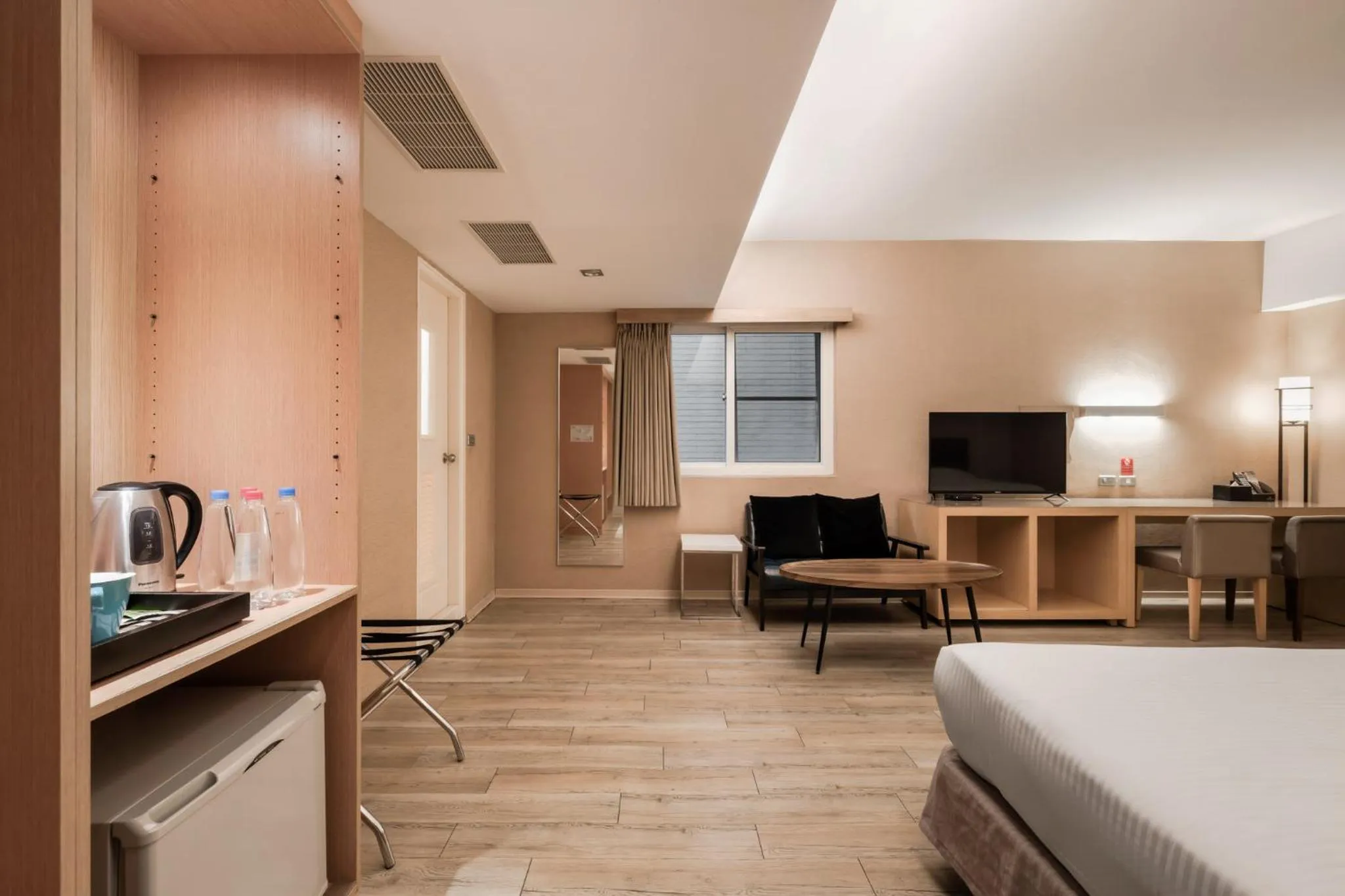 Bed in The Riverside Hotel Esthetics