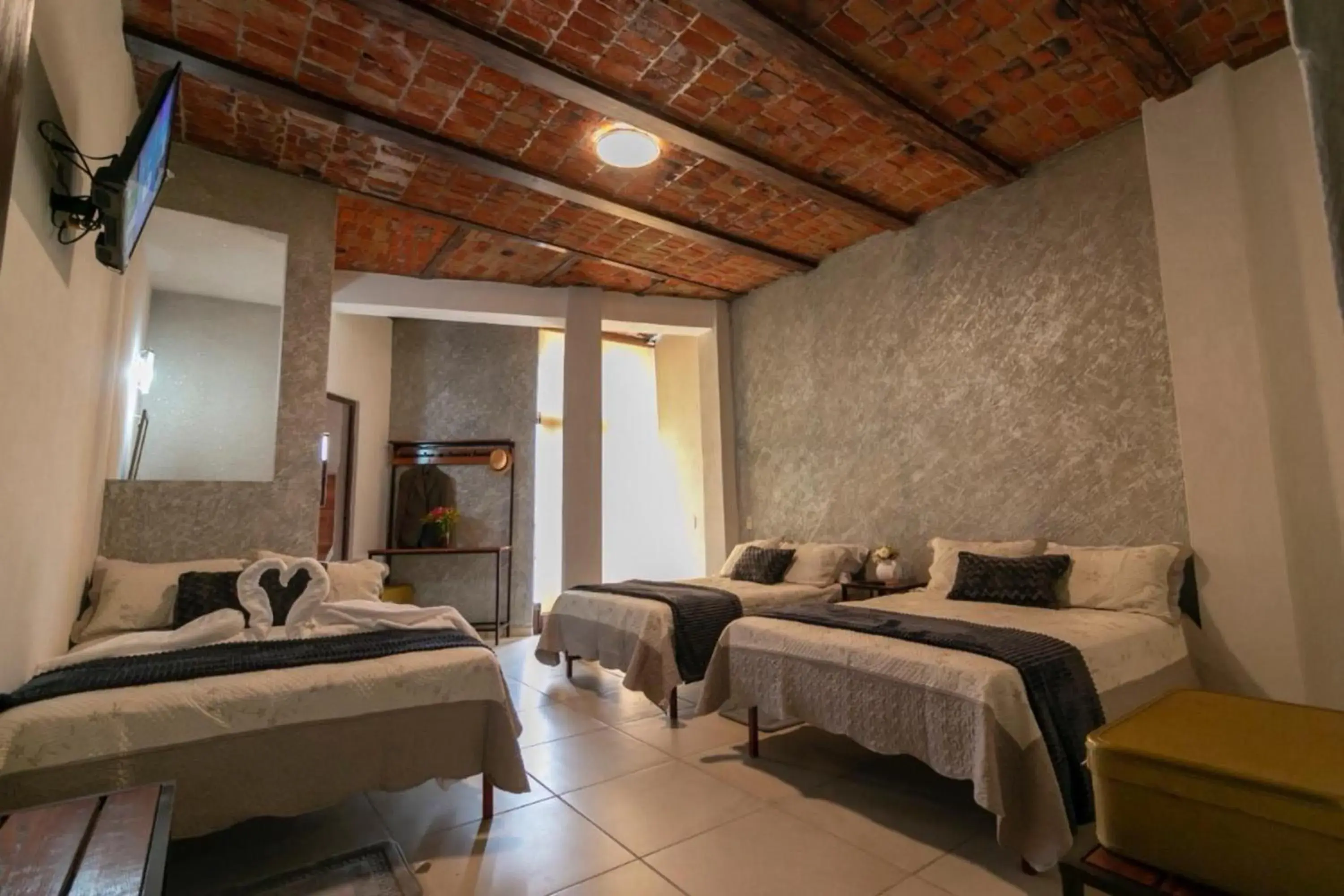 Standard Three beds in Collection O Hotel Casa Zaragoza San Juan de los Lagos Standard Three beds in Collection O Hotel Casa Zaragoza San Juan de los Lagos