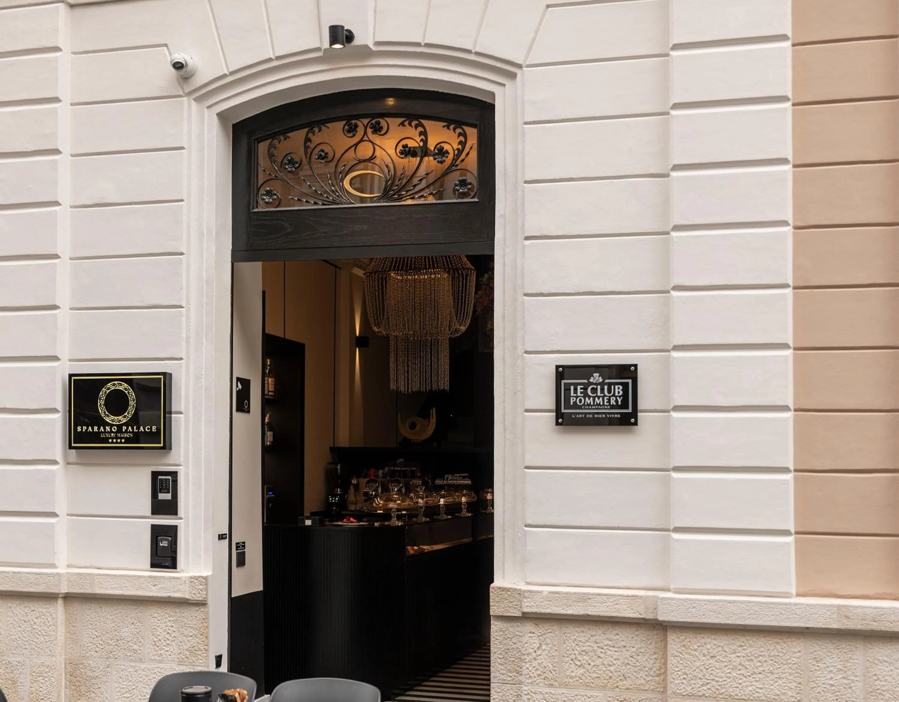 Property building in Sparano Palace - Luxury Maison
