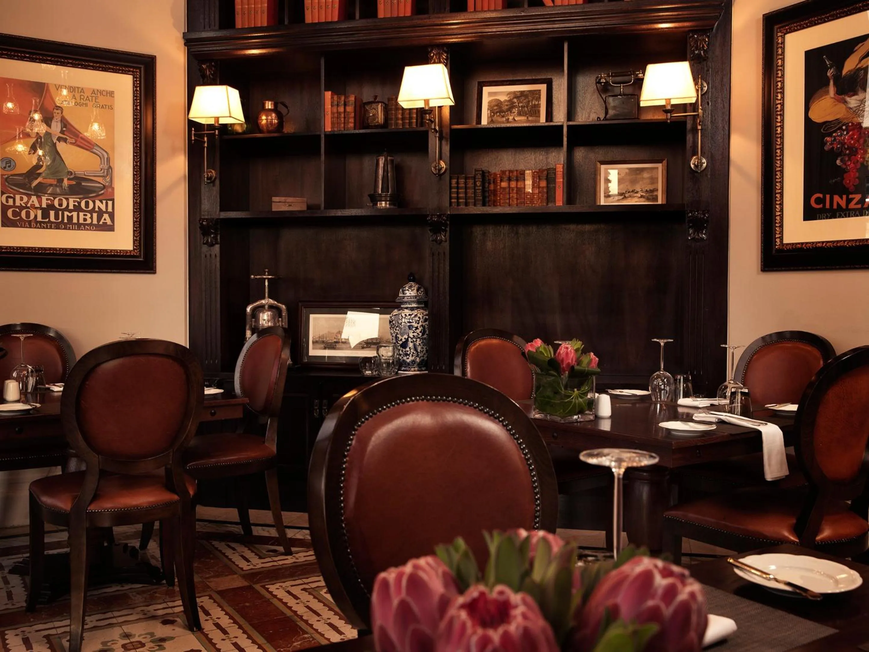 Restaurant/places to eat in The Table Bay Hotel