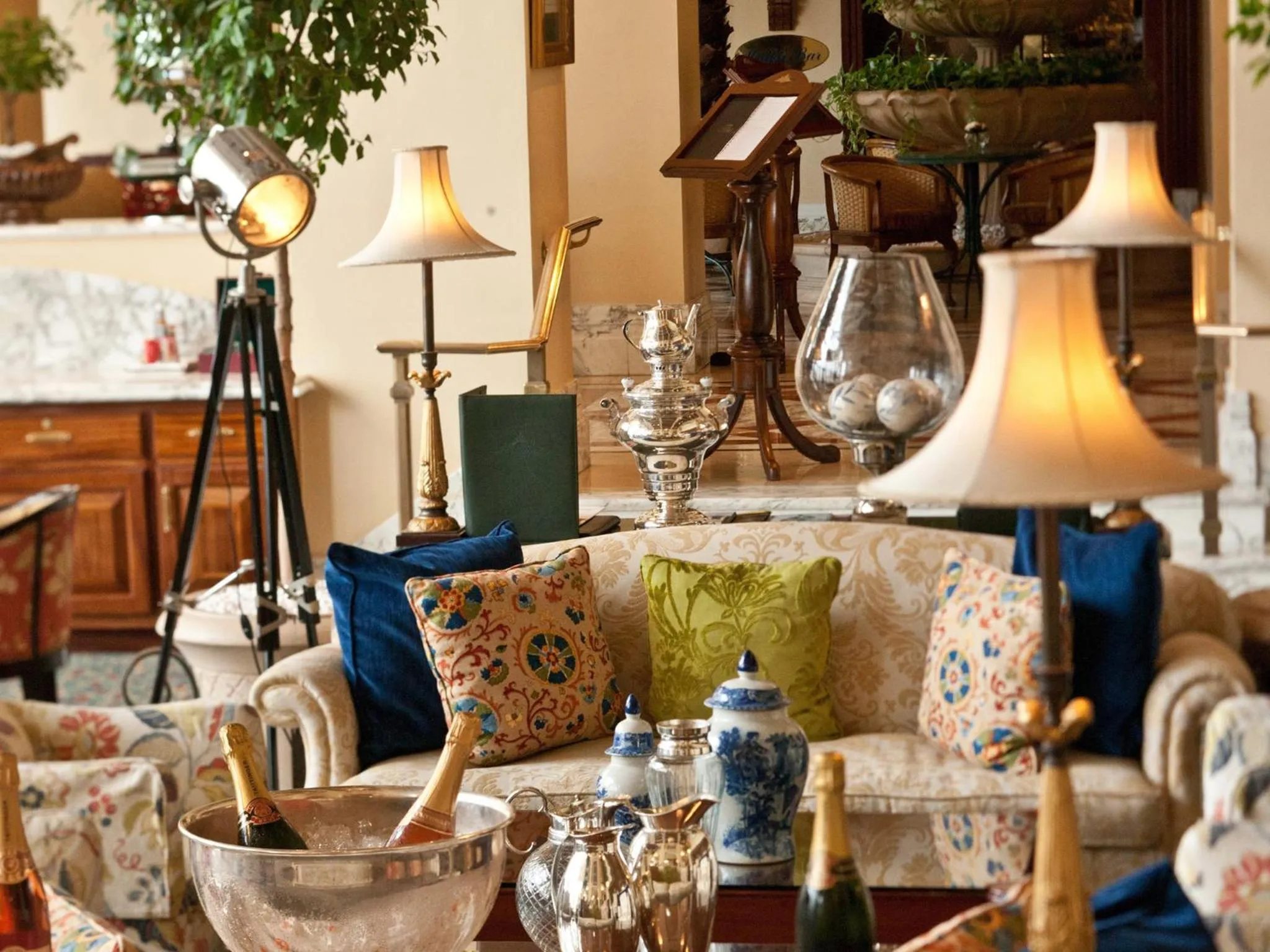 Lounge or bar in The Table Bay Hotel