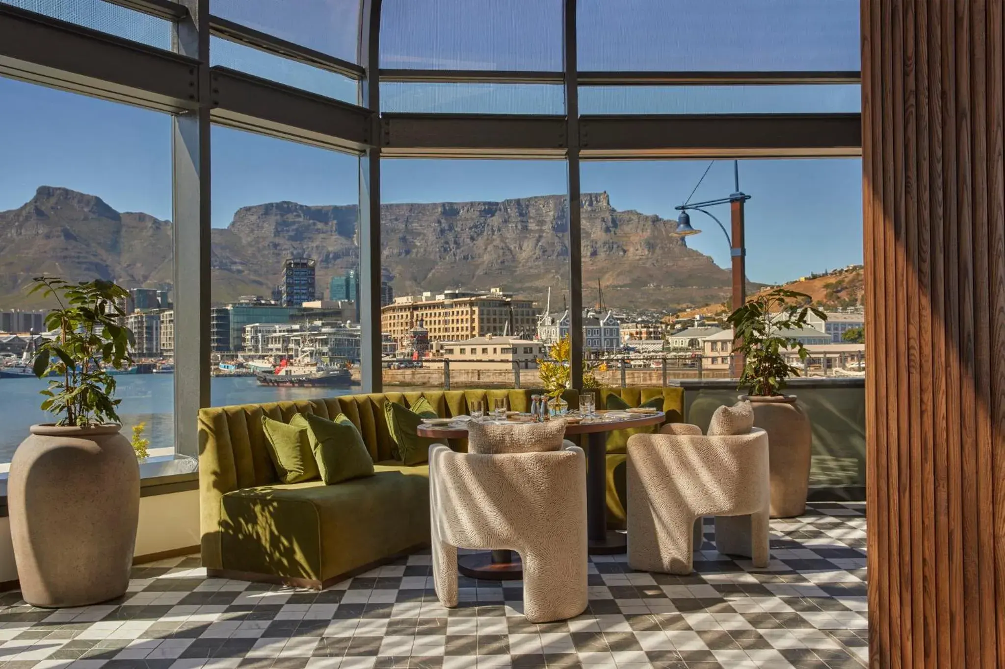 Restaurant/places to eat in InterContinental Table Bay Cape Town by IHG Restaurant/places to eat in InterContinental Table Bay Cape Town by IHG