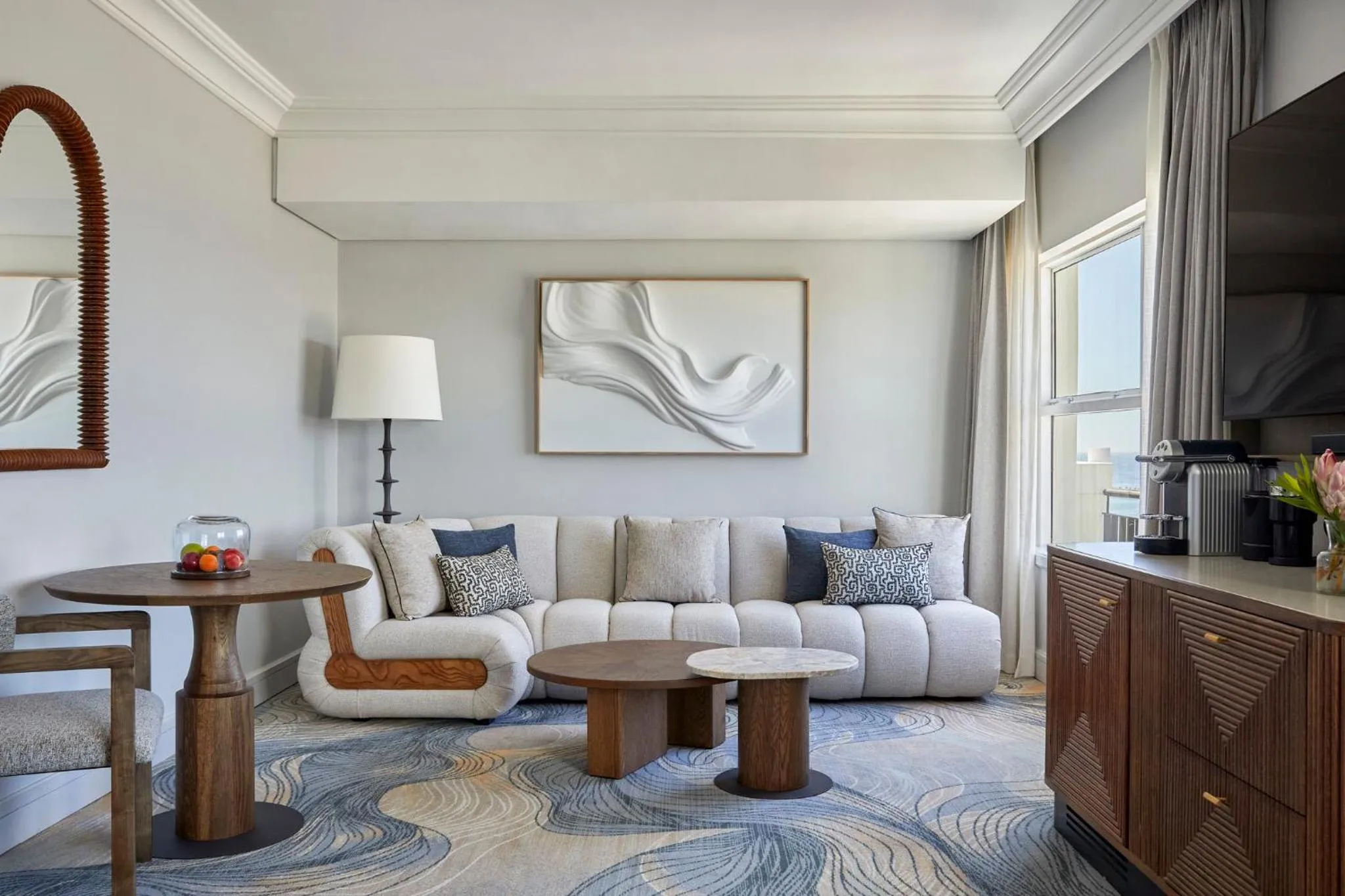 Photo of the whole room in InterContinental Table Bay Cape Town by IHG