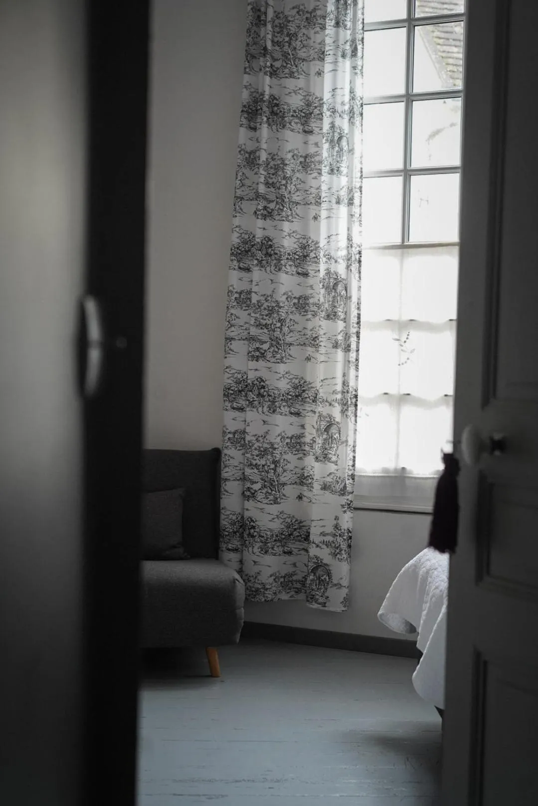 Photo of the whole room, Bed in La Maison Saint Aignan