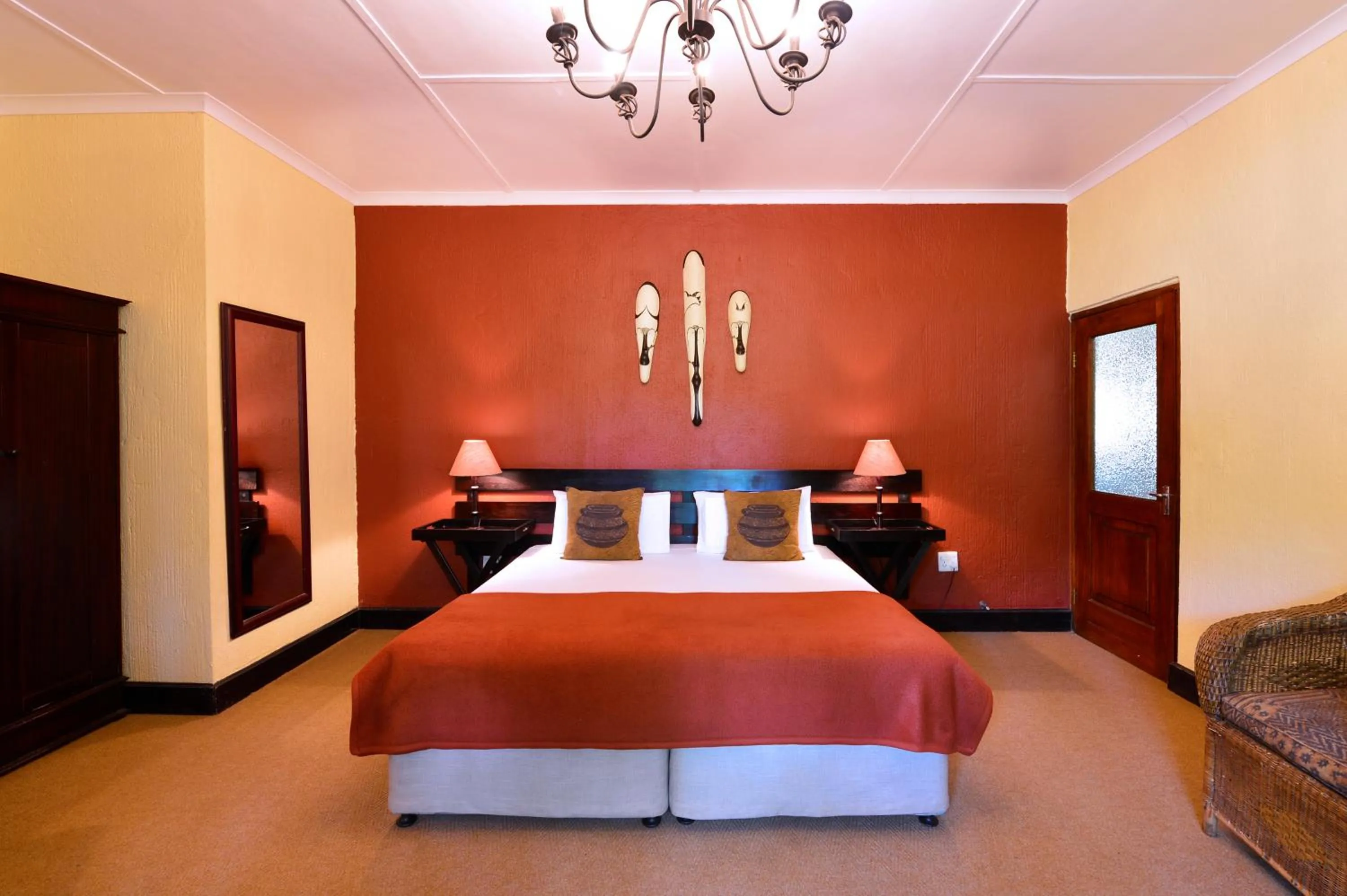 Bedroom, Bed in Pestana Kruger Lodge