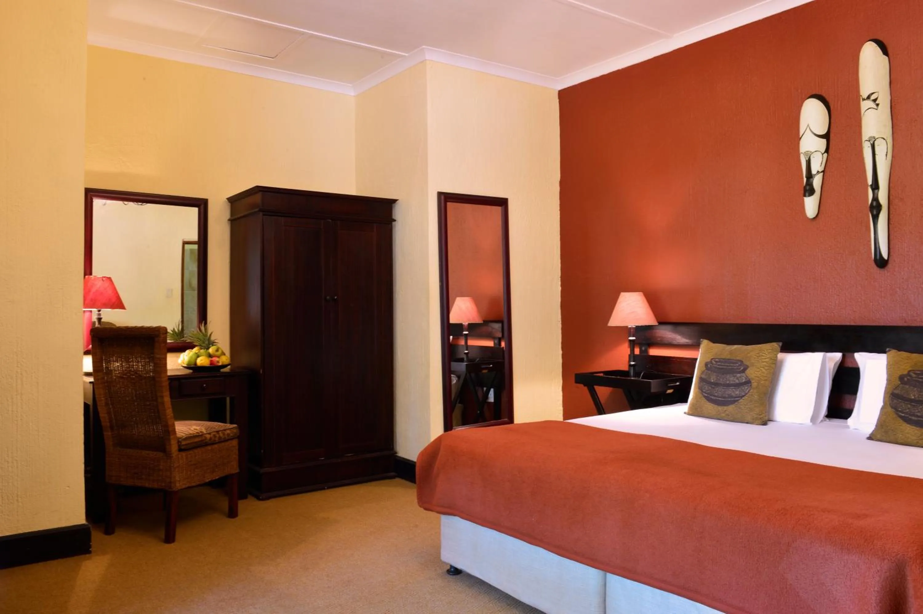 Bedroom, Bed in Pestana Kruger Lodge