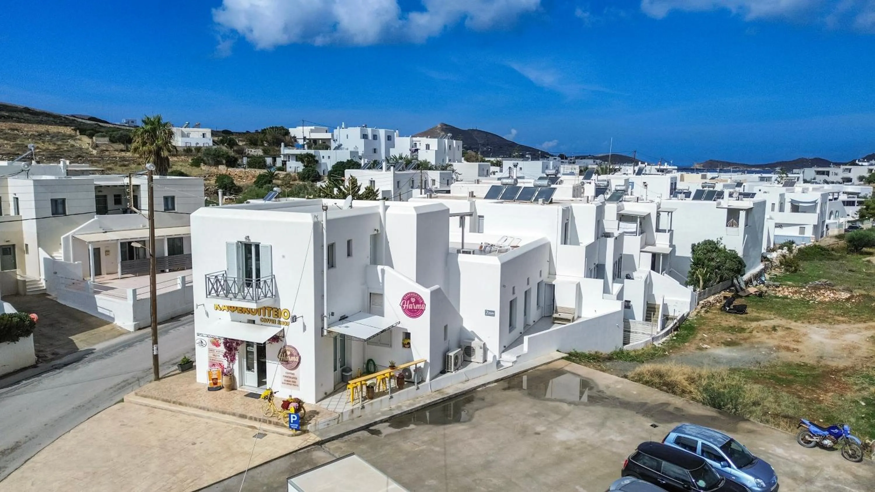 Parking in Panos Apartment Naousa