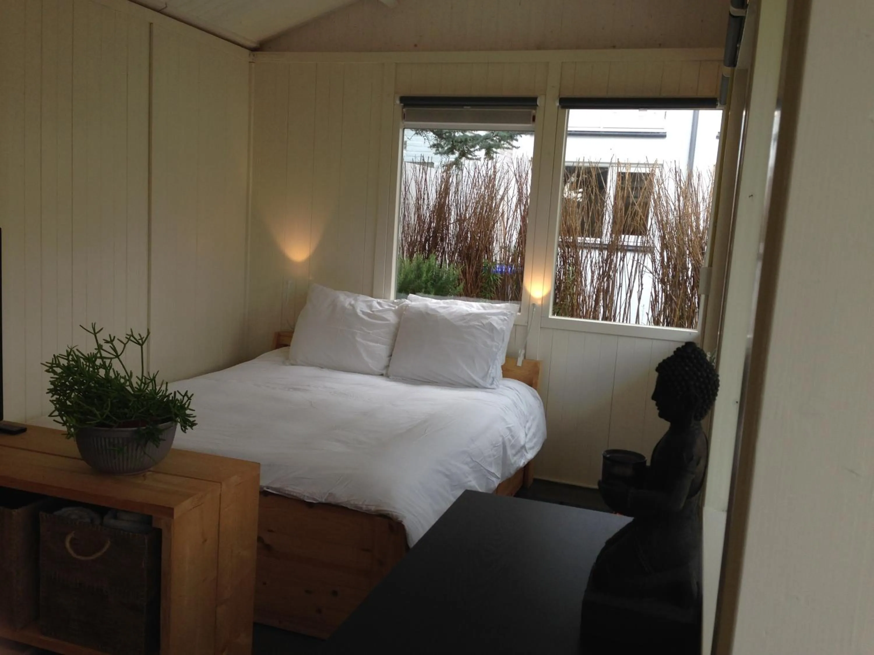 Bed in Tiny House Madame Jeanette nabij centrum en zee
