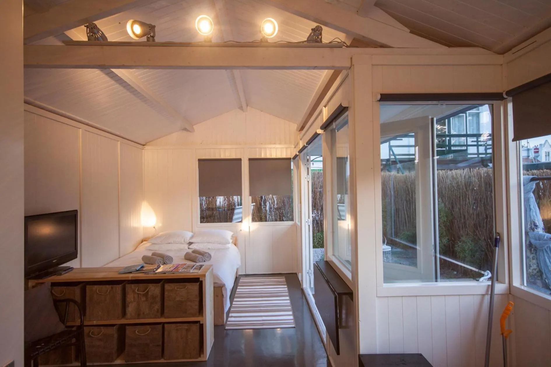 Bed in Tiny House Madame Jeanette nabij centrum en zee