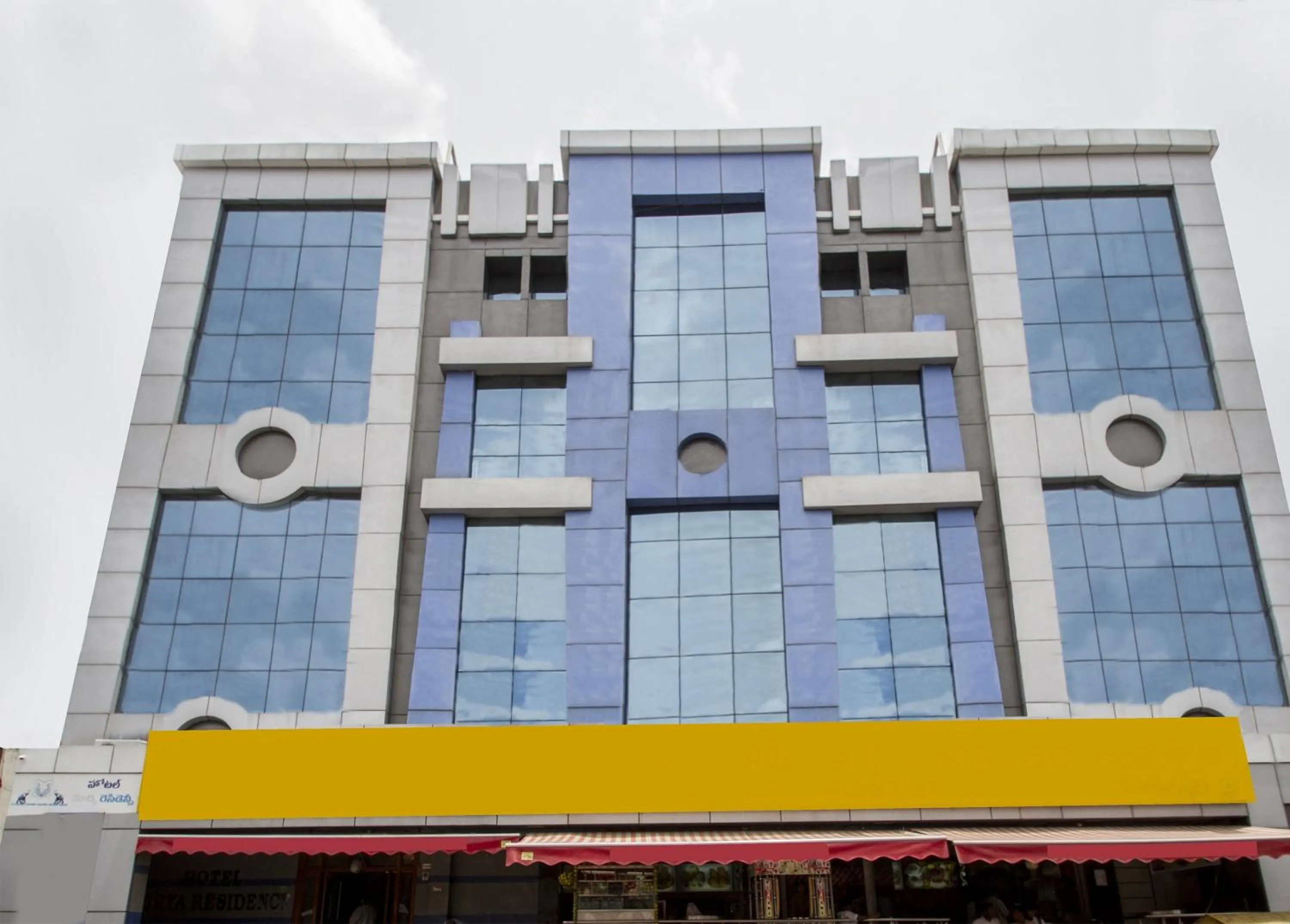 Facade/entrance in Hotel O Surya Residency