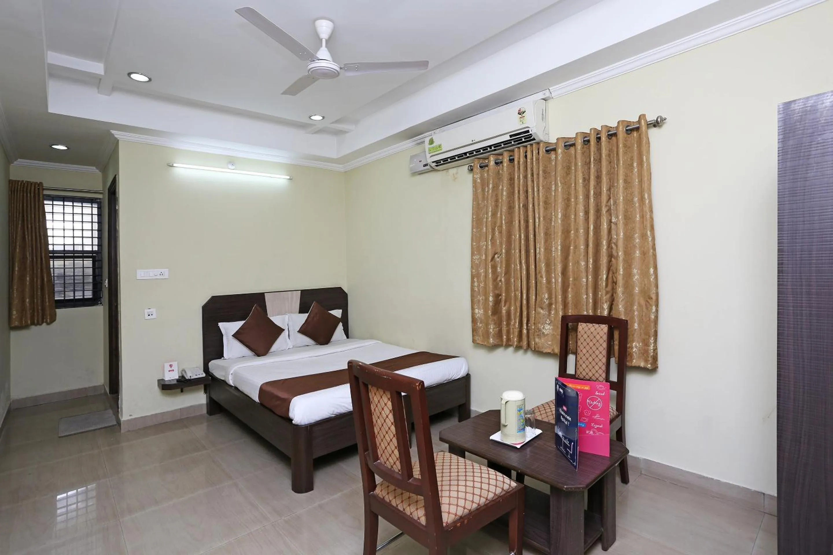 Bedroom, Bed in Hotel O Saraswathi Residency Near SR Nagar Metro Station