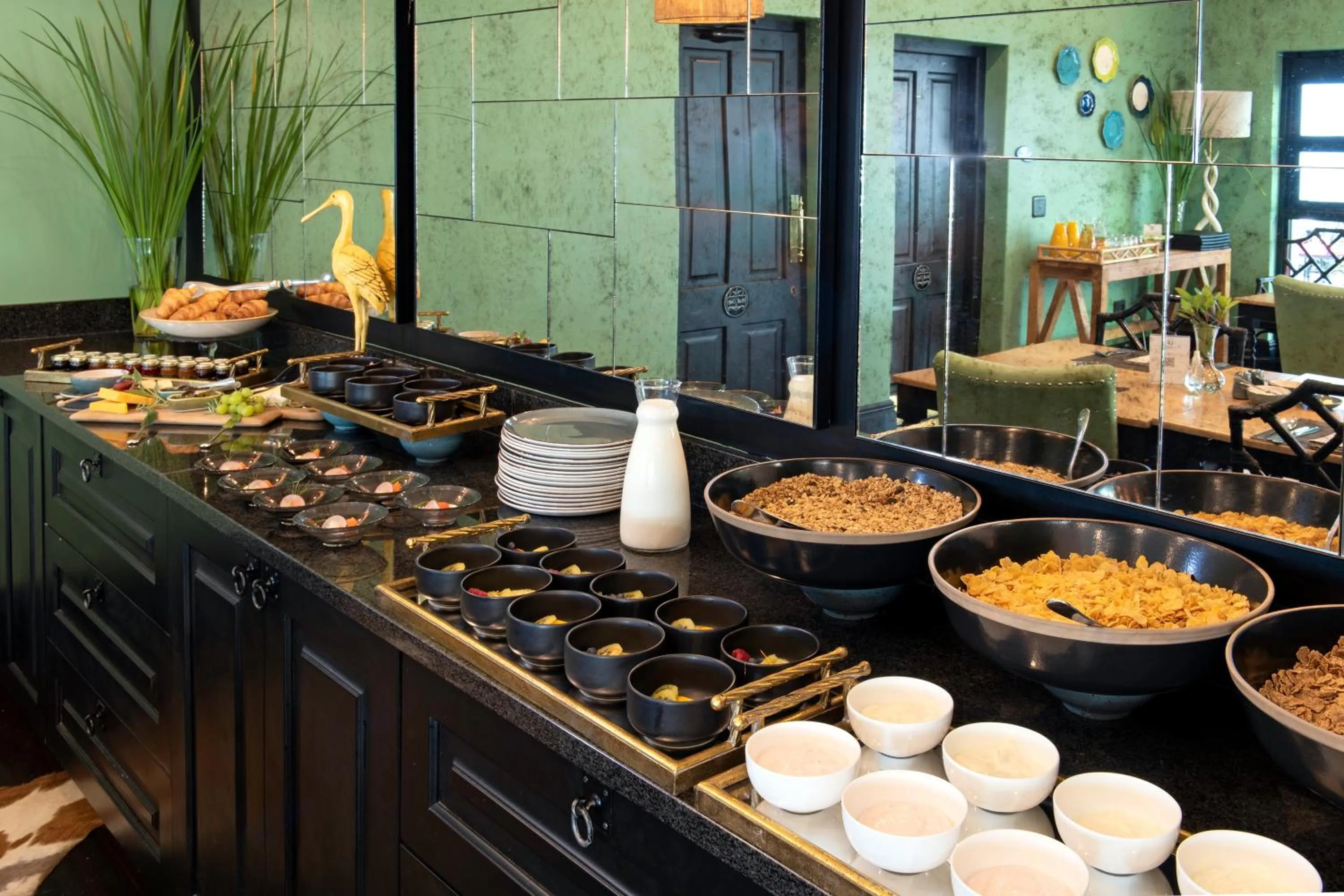 Breakfast in La Fontaine Boutique Hotel by The Oyster Collection