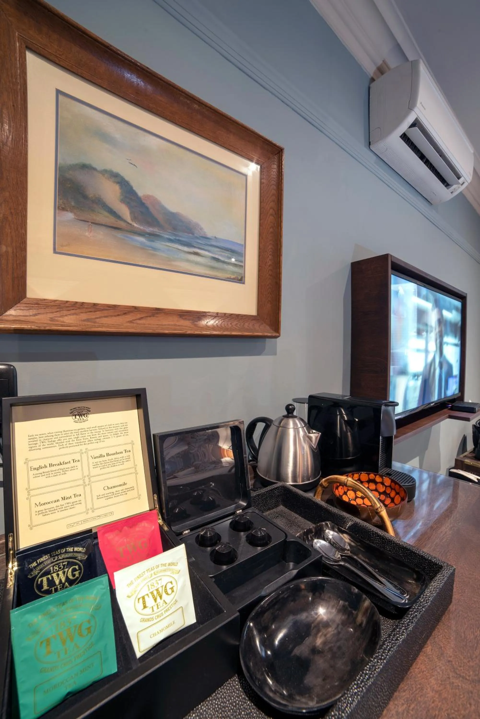 Coffee/tea facilities in La Fontaine Boutique Hotel by The Oyster Collection