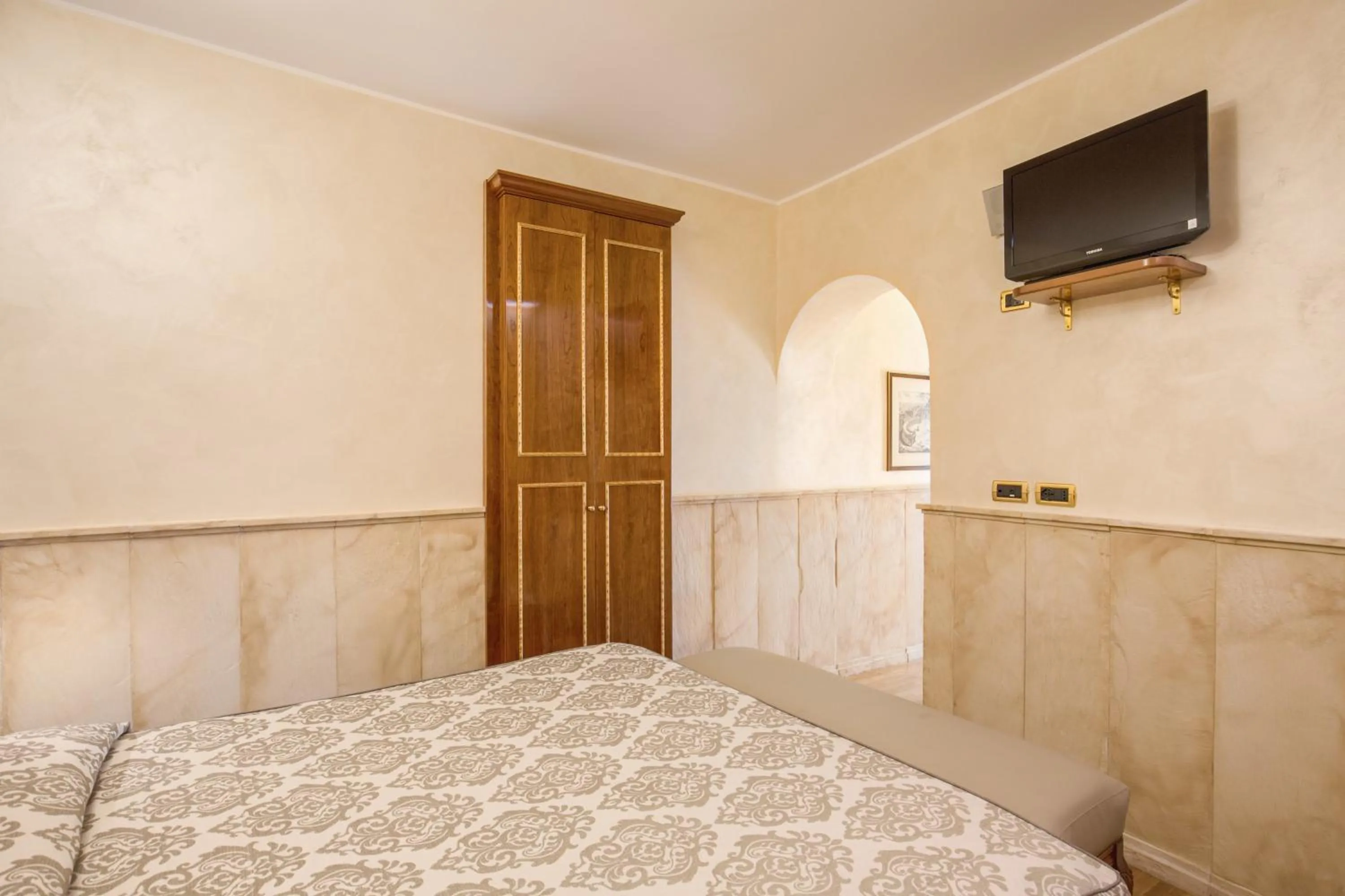 Bedroom in Pantheon Rooms