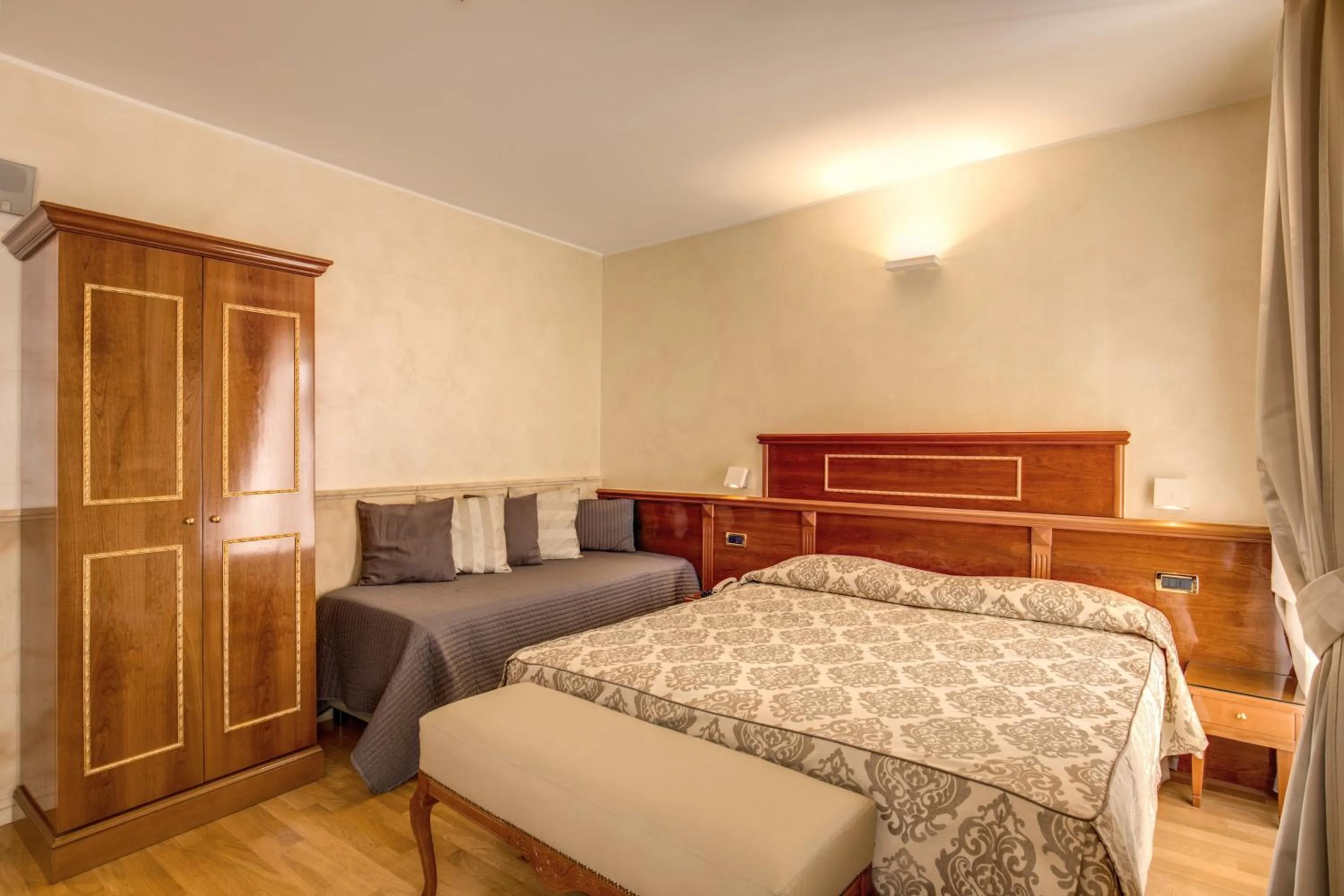 Bedroom in Pantheon Rooms