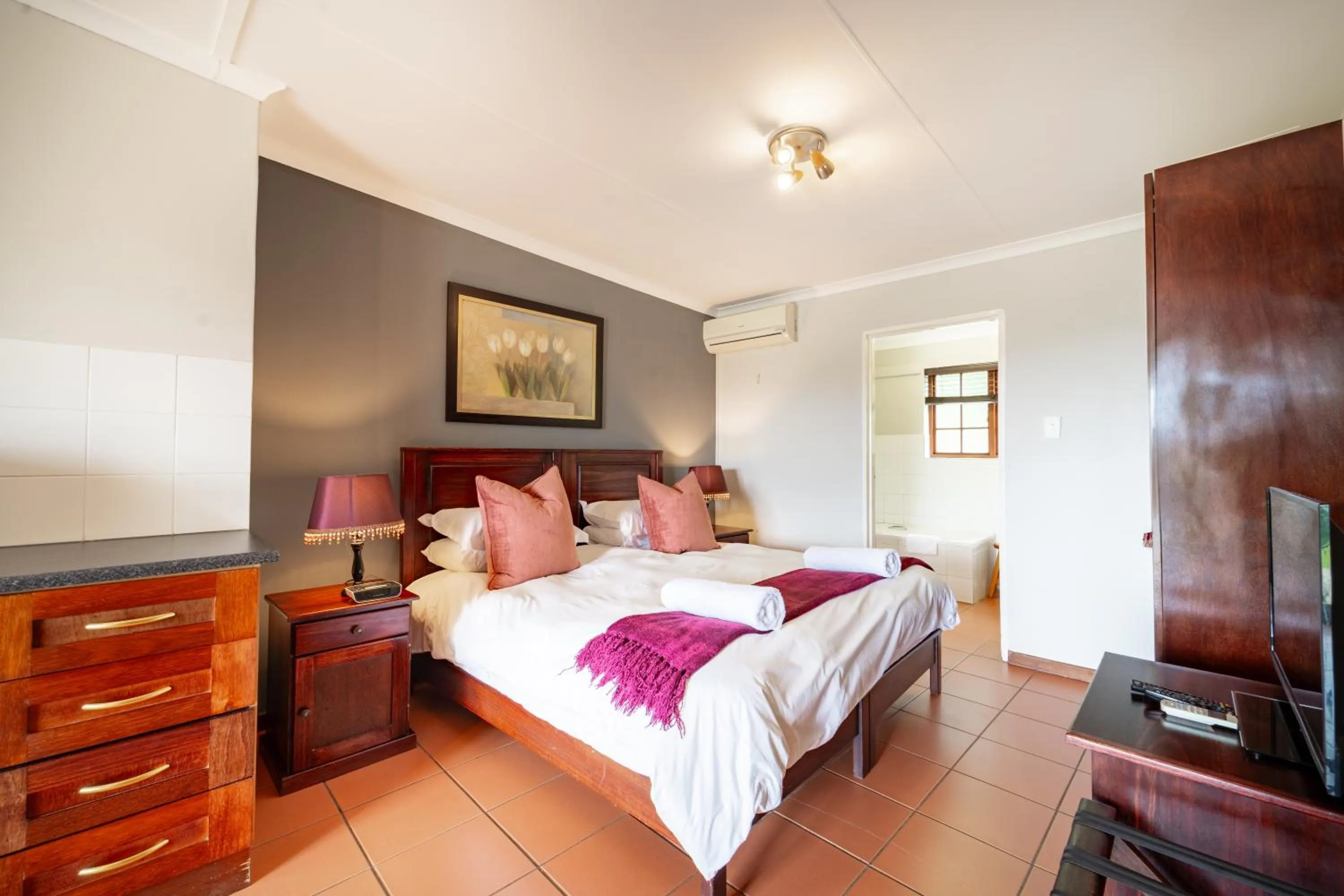 Bed in St Ives Lodge