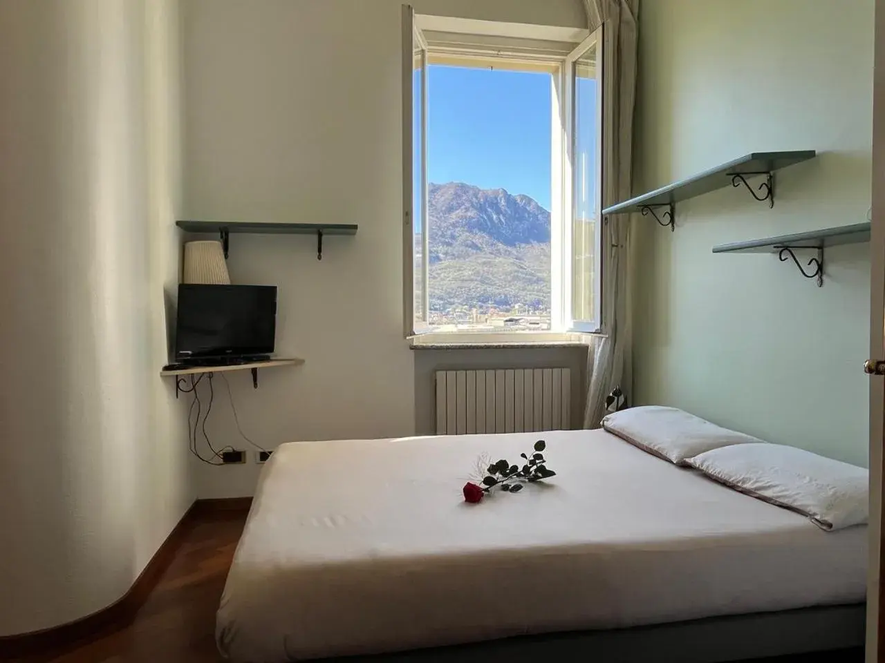 Double Room with Private Internal Bathroom in Villa Puccini Bed & Breakfast Double Room with Private Internal Bathroom in Villa Puccini Bed & Breakfast