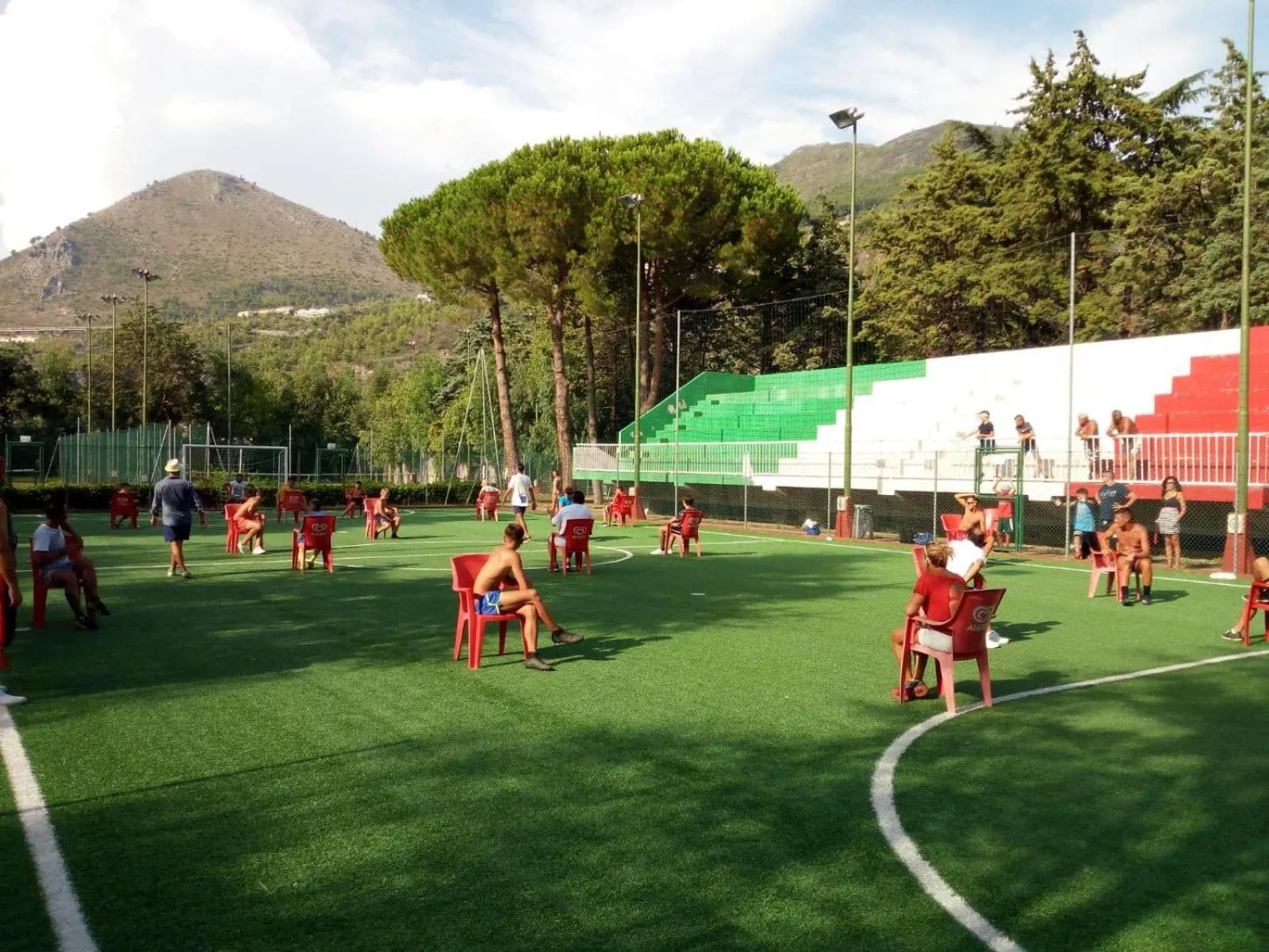 People in Villaggio Turistico La Mantinera - Residence