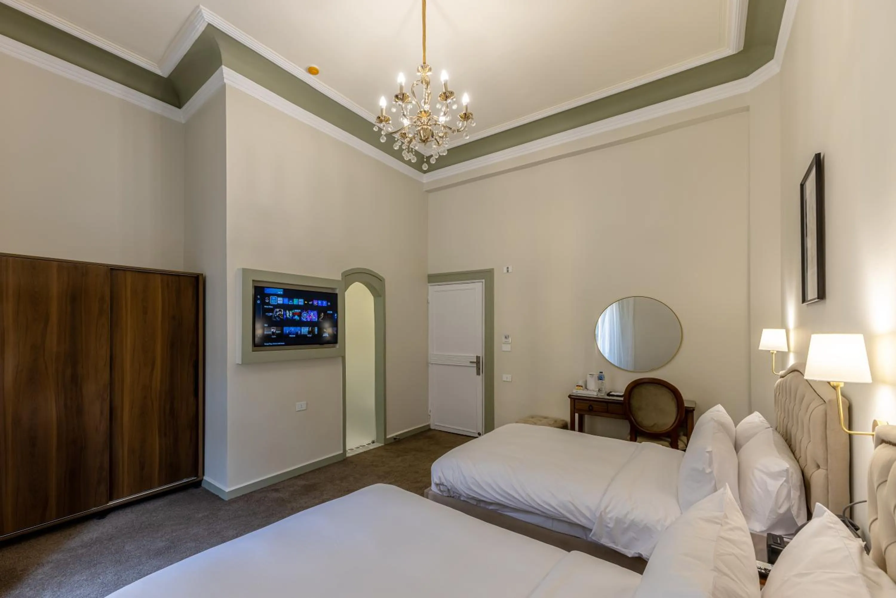 Bed in Cairo Inn The Royal