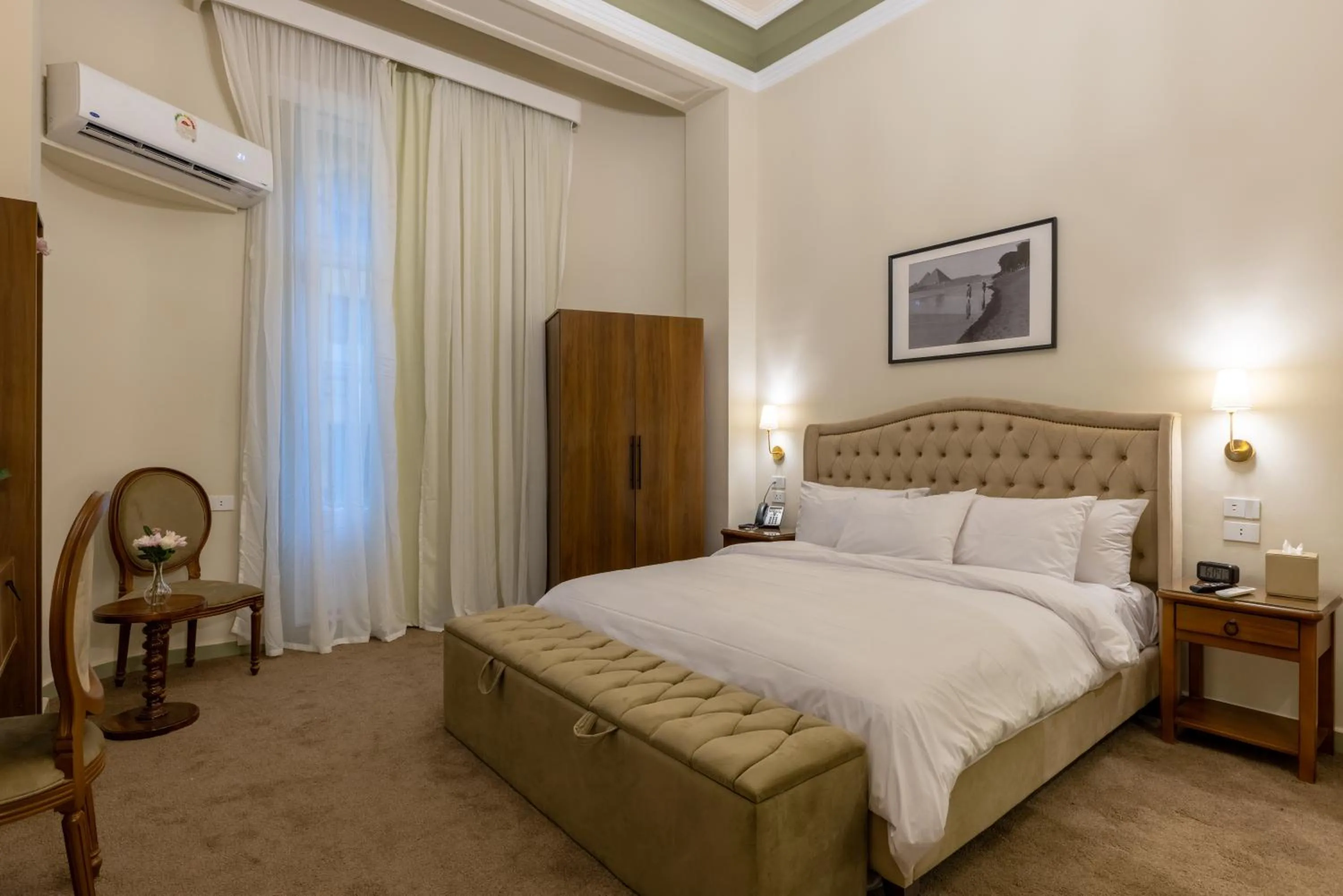 Bed in Cairo Inn The Royal