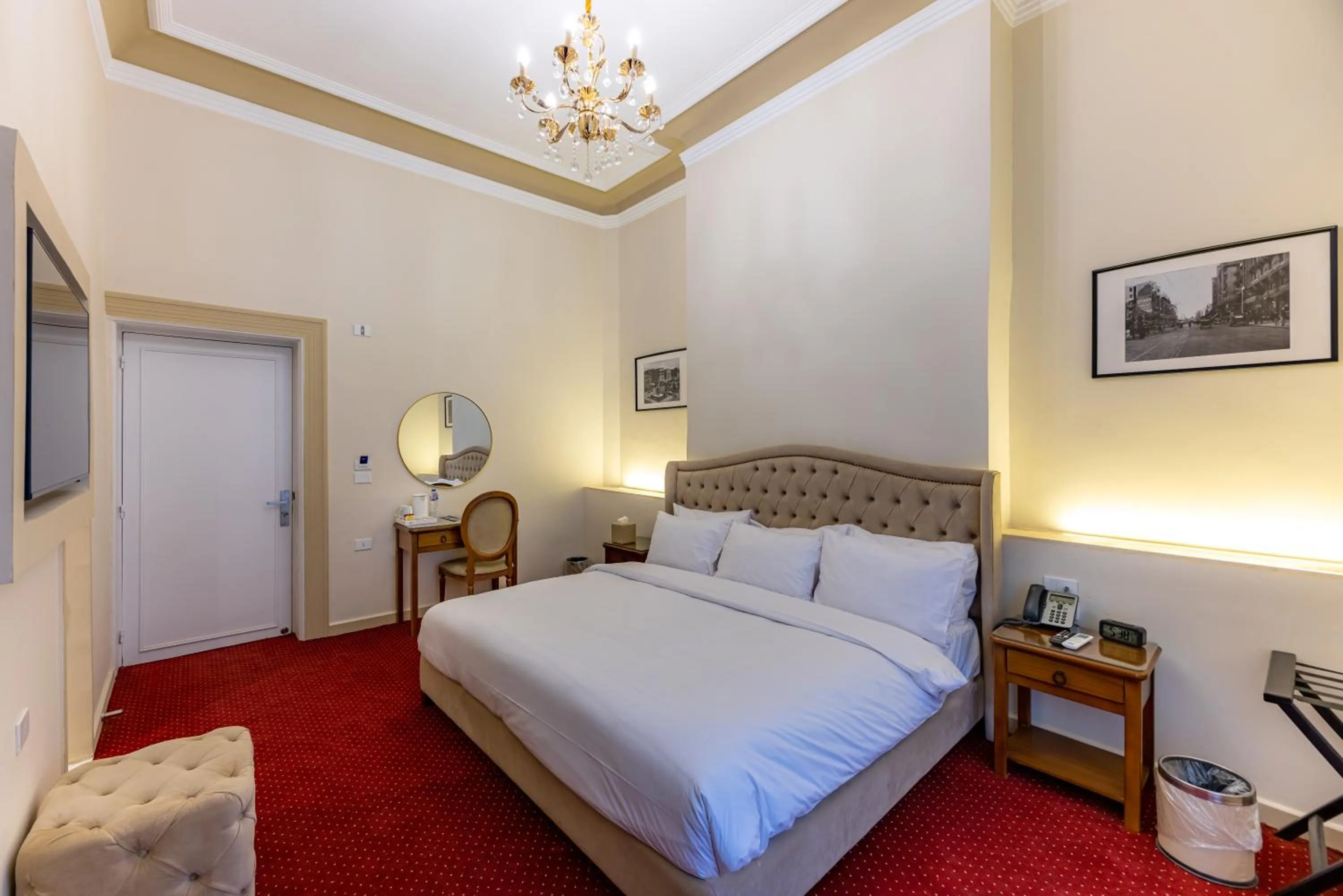 Bed in Cairo Inn The Royal