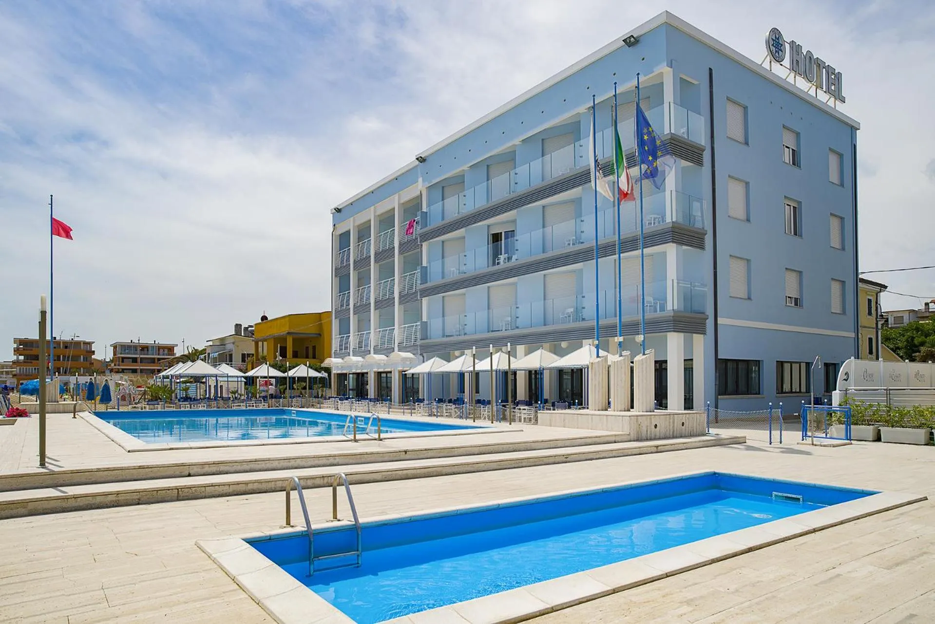 Facade/entrance in Hotel Marcelli