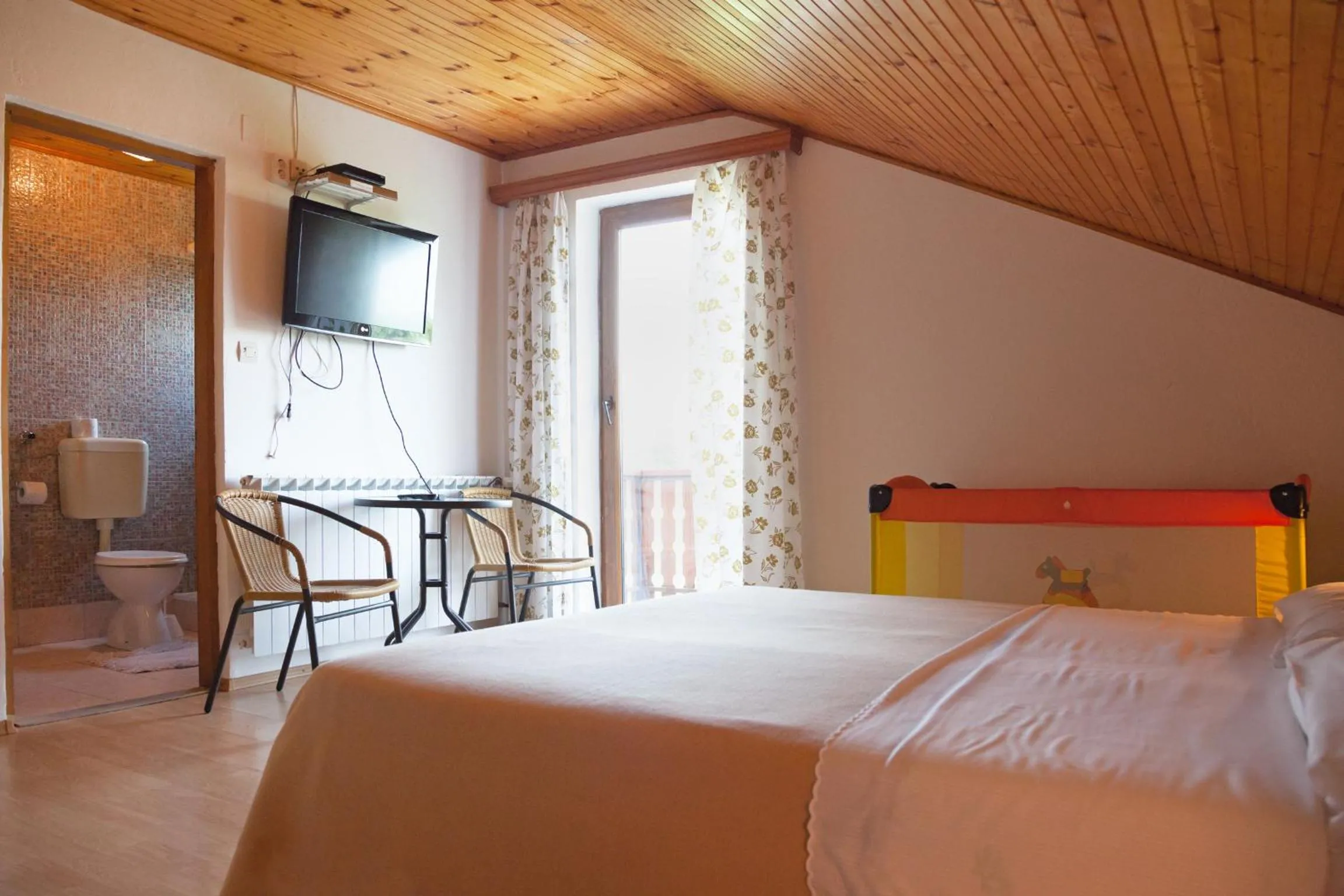 TV and multimedia, Bed in Guesthouse Zafran