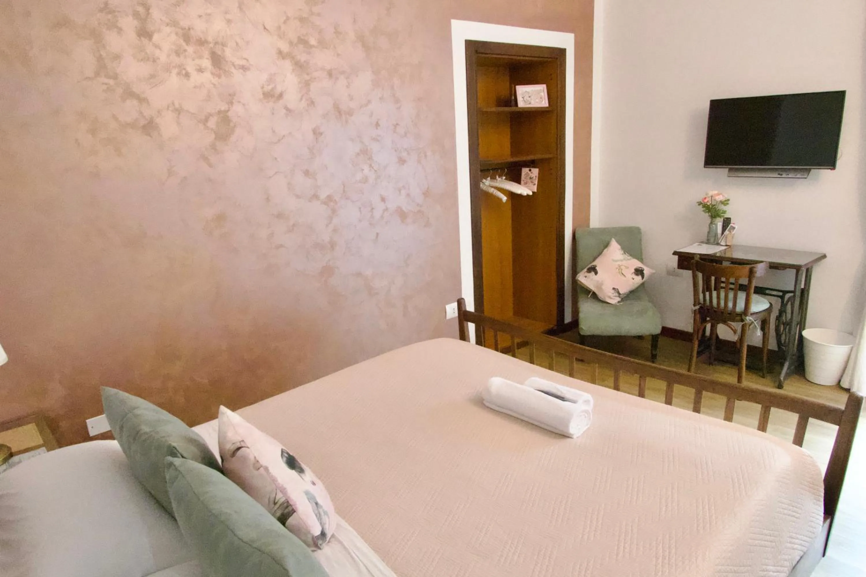 Bed in B&B Arts And Music