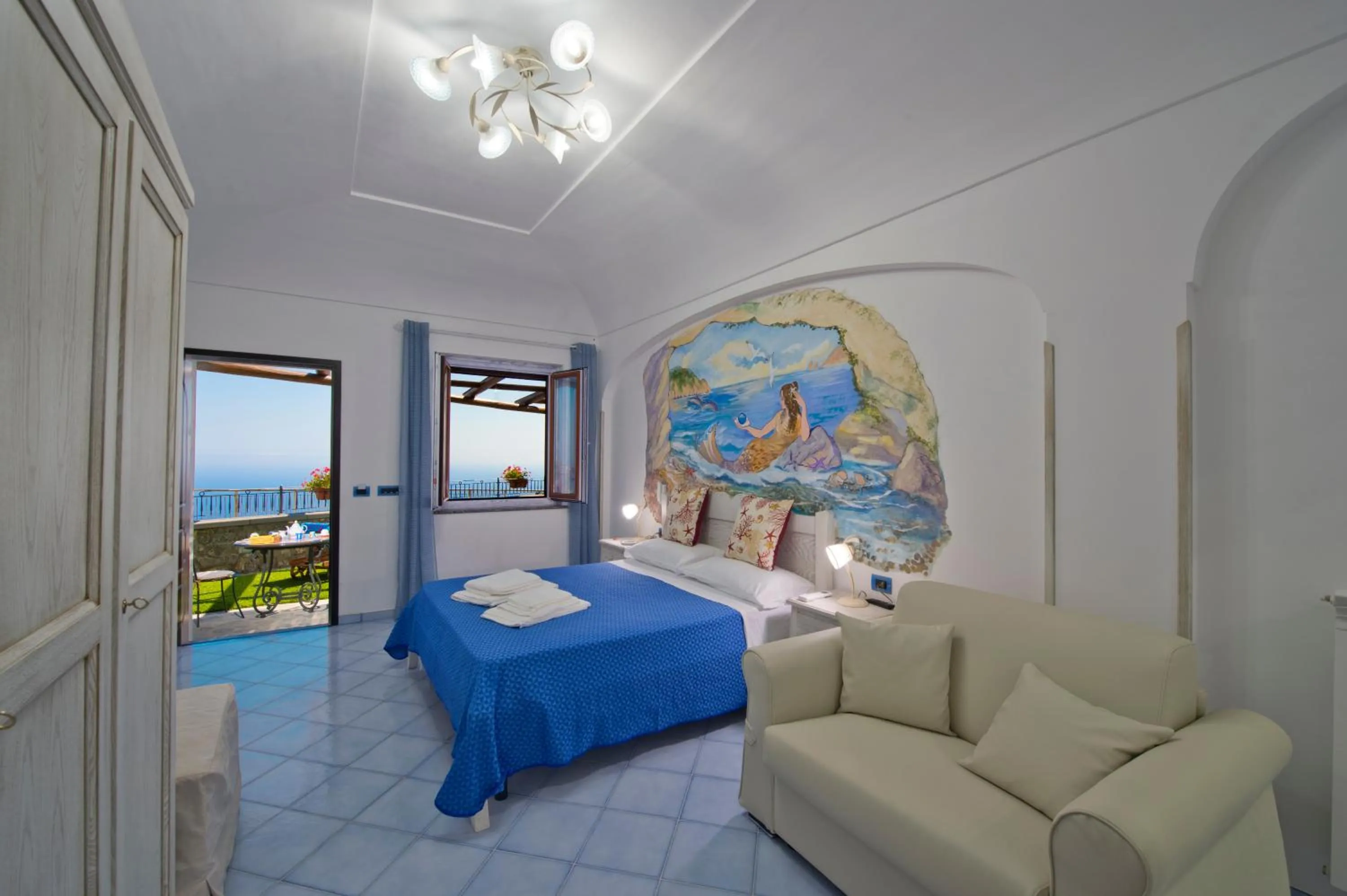 Bedroom, Bed in La Mela Blu