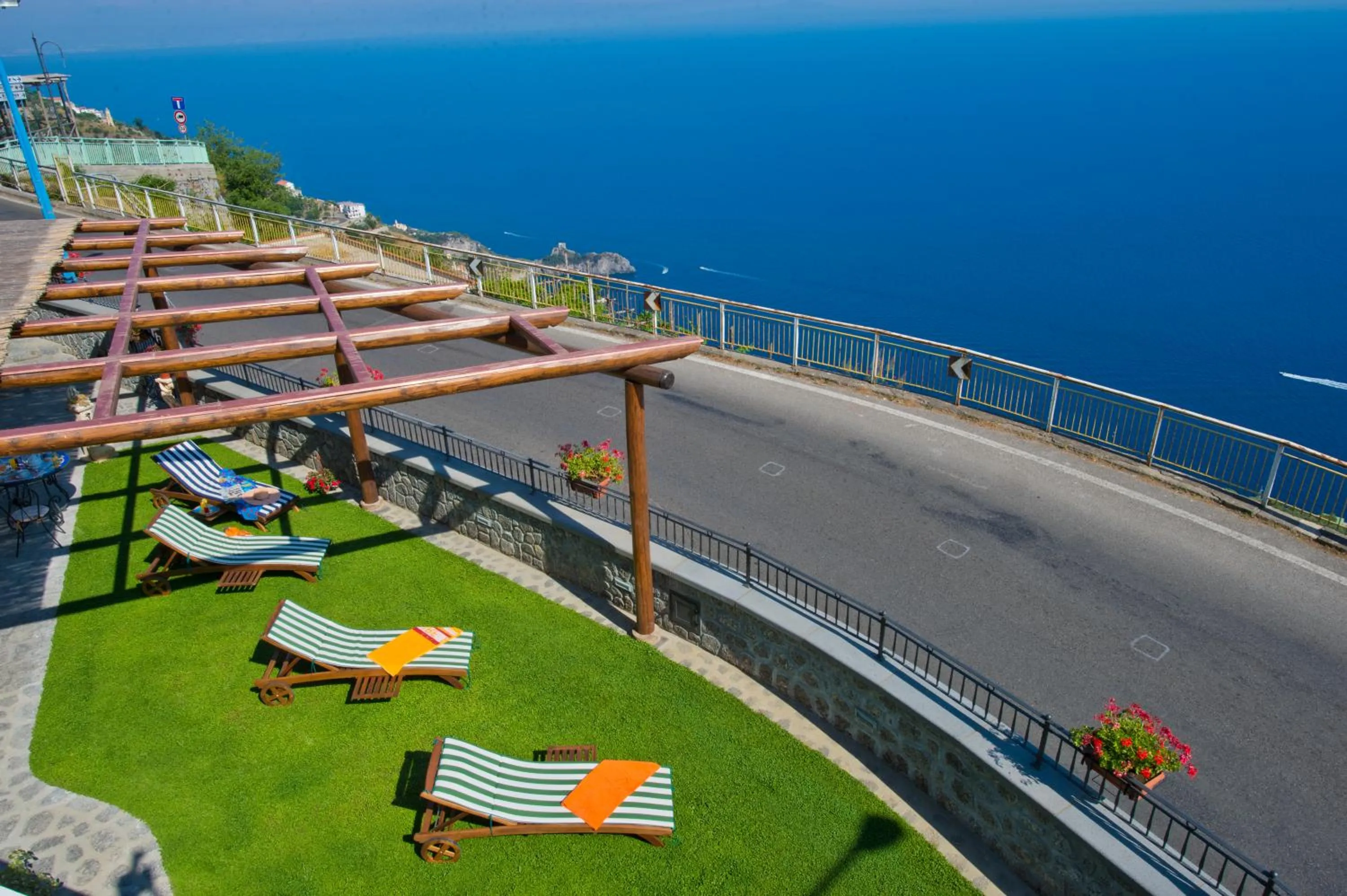 Garden view in La Mela Blu