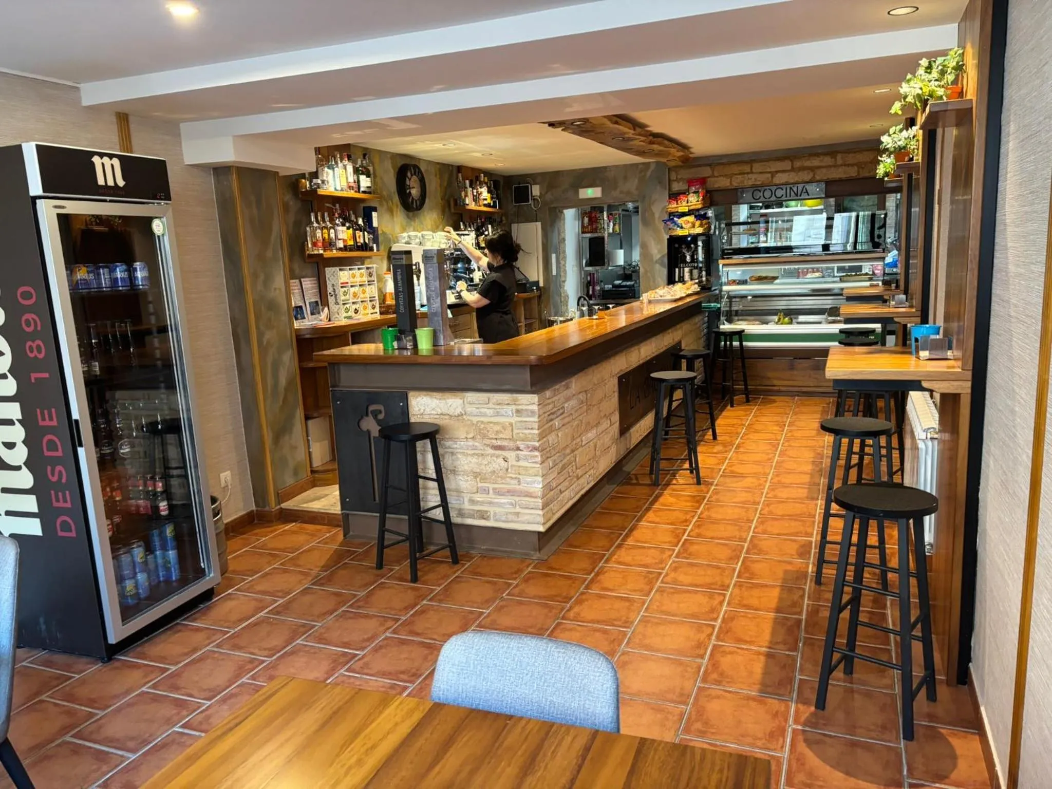Restaurant/places to eat in La Cachava