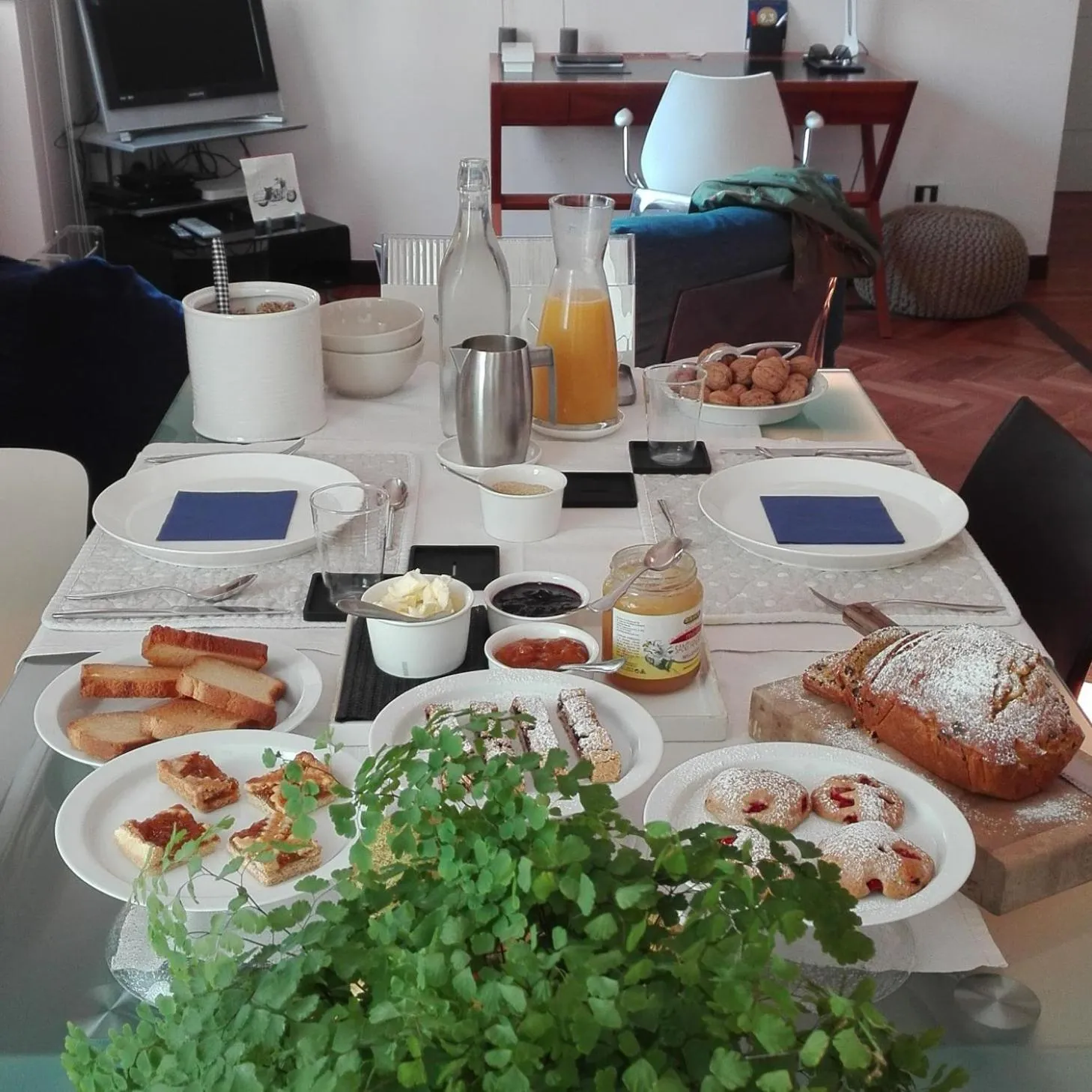 Breakfast in Largo Fileni 7