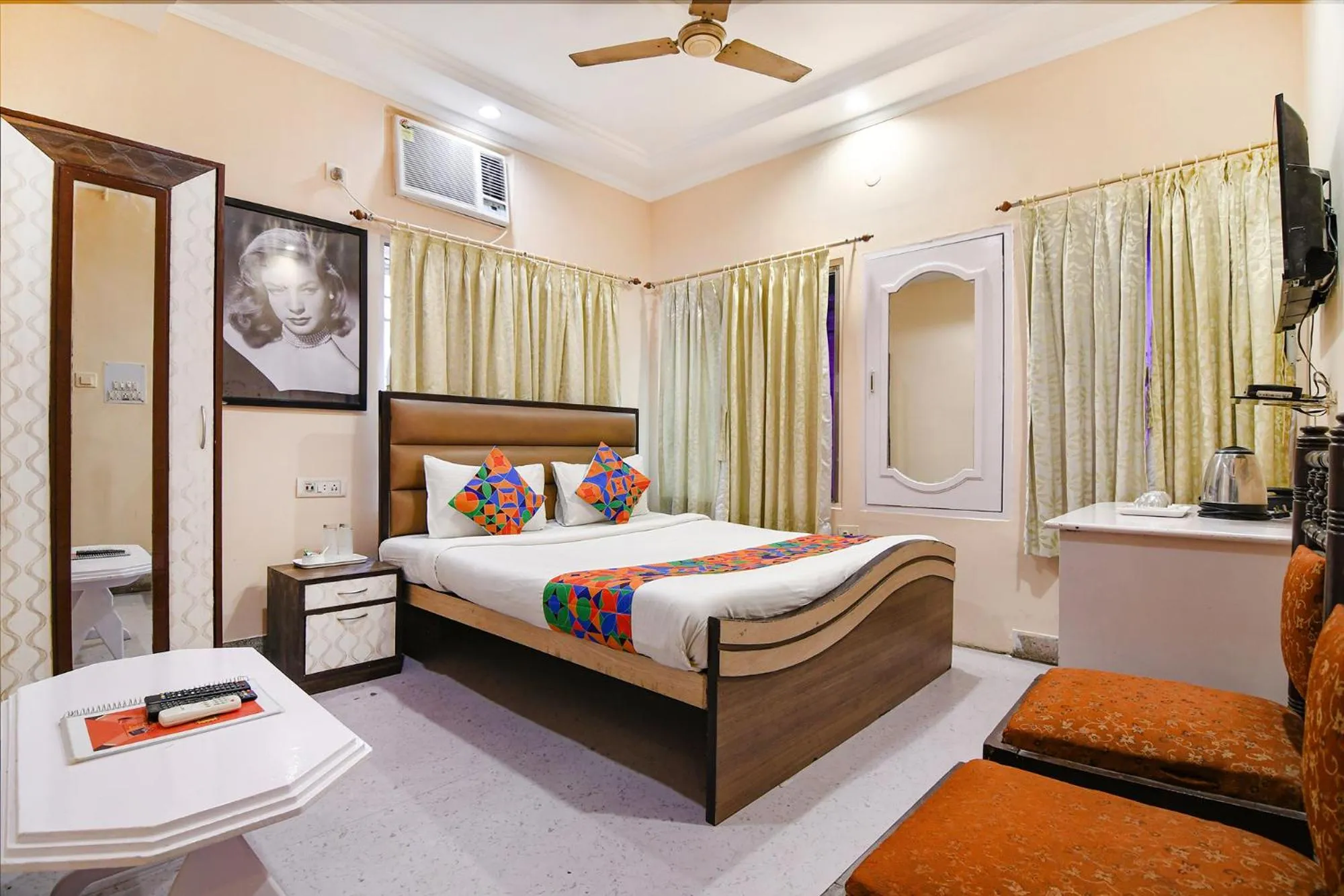 Bed in FabHotel Aayash - Nr City Center Metro Station