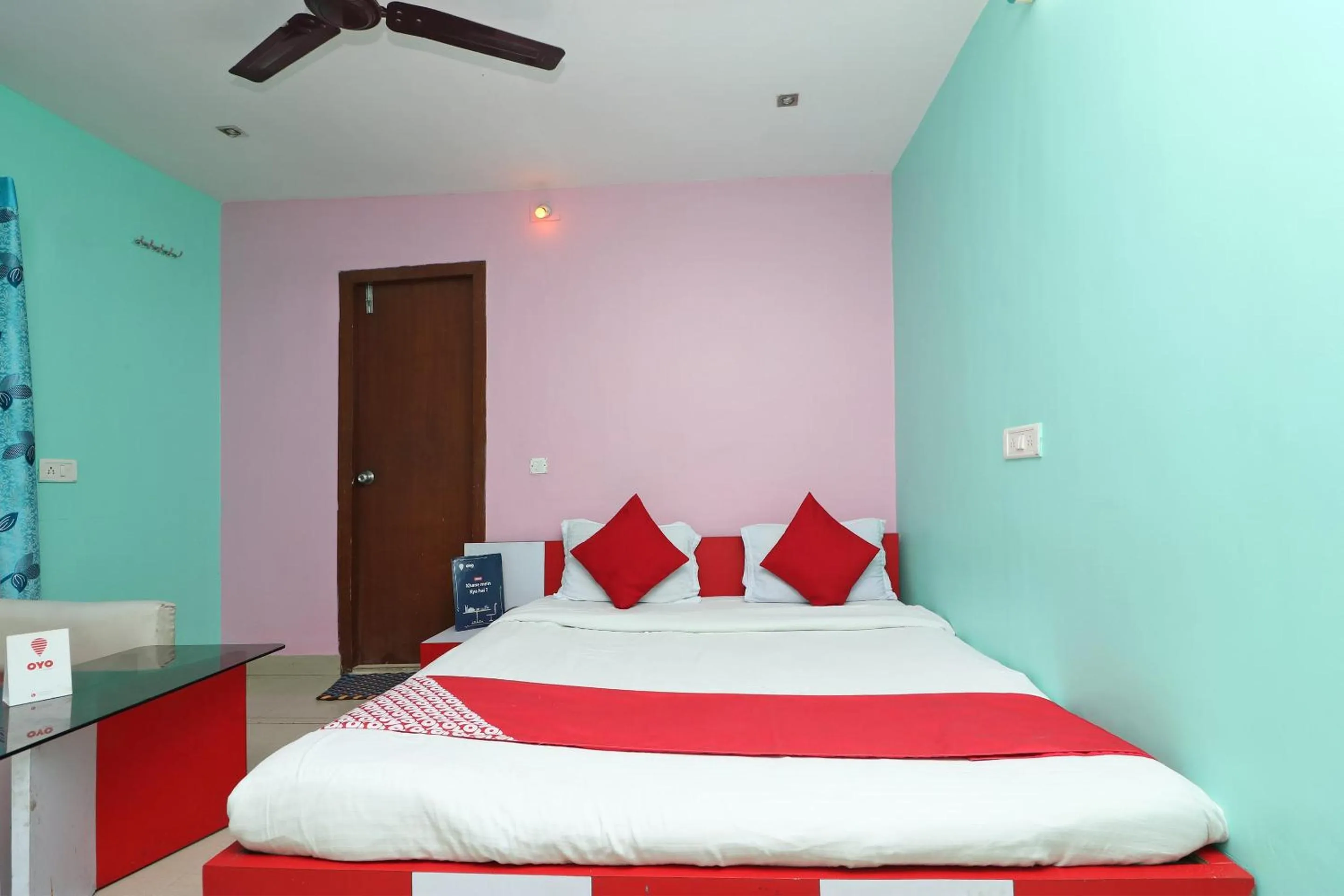 Bedroom, Bed in Super Hotel O Maruti Lodging