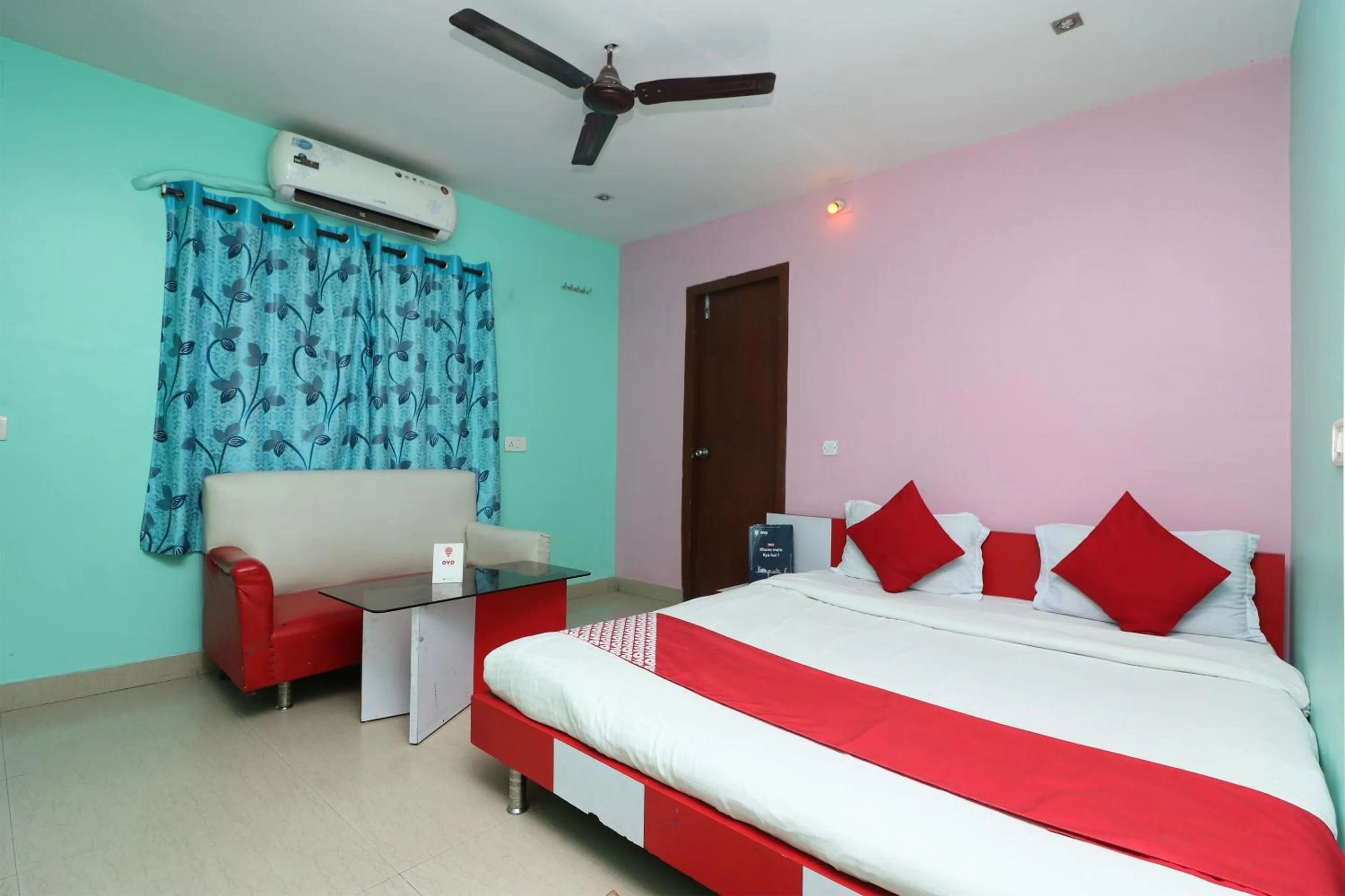 Bedroom, Bed in Super Hotel O Maruti Lodging