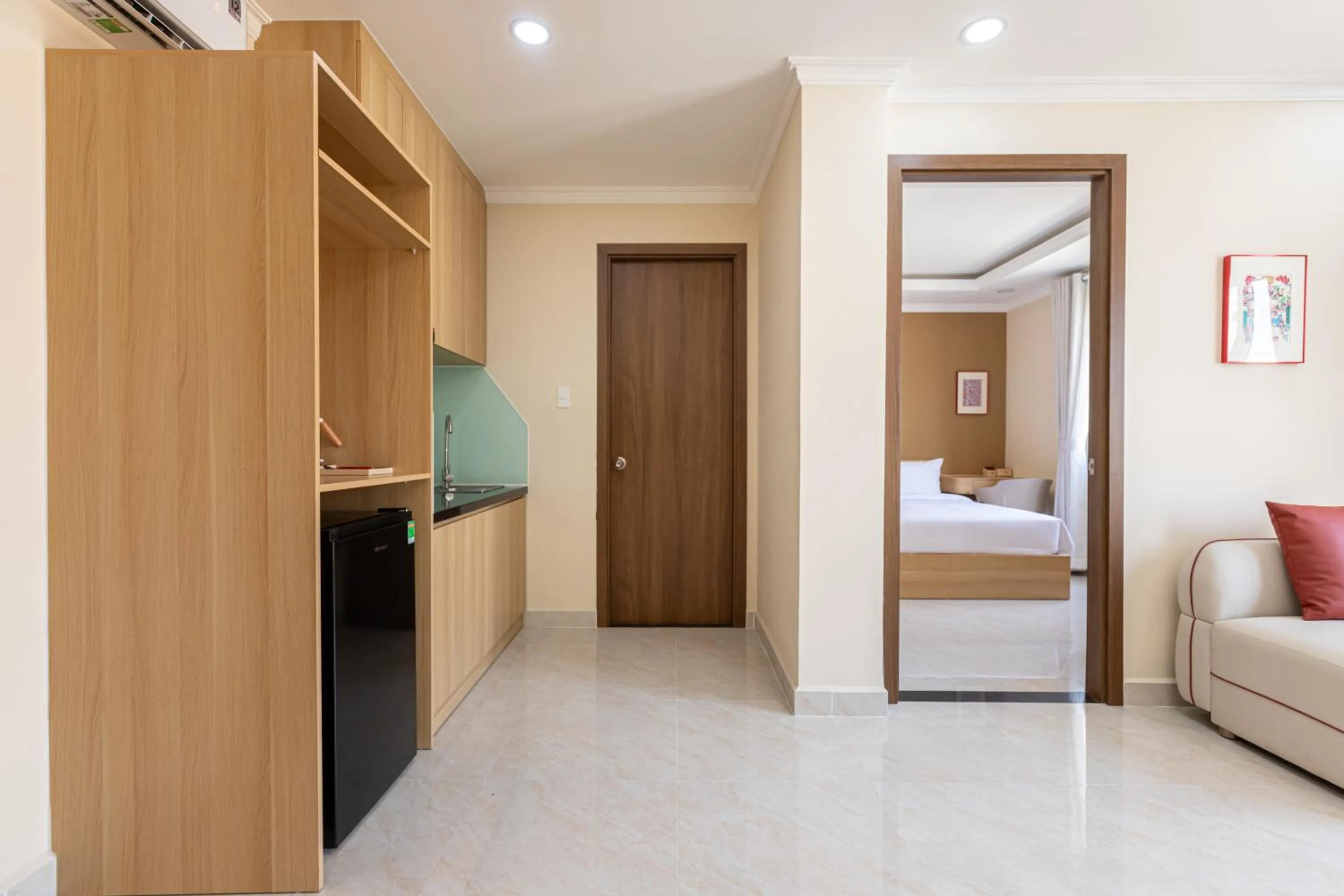 Photo of the whole room, Bed in Shankee Hotel VN