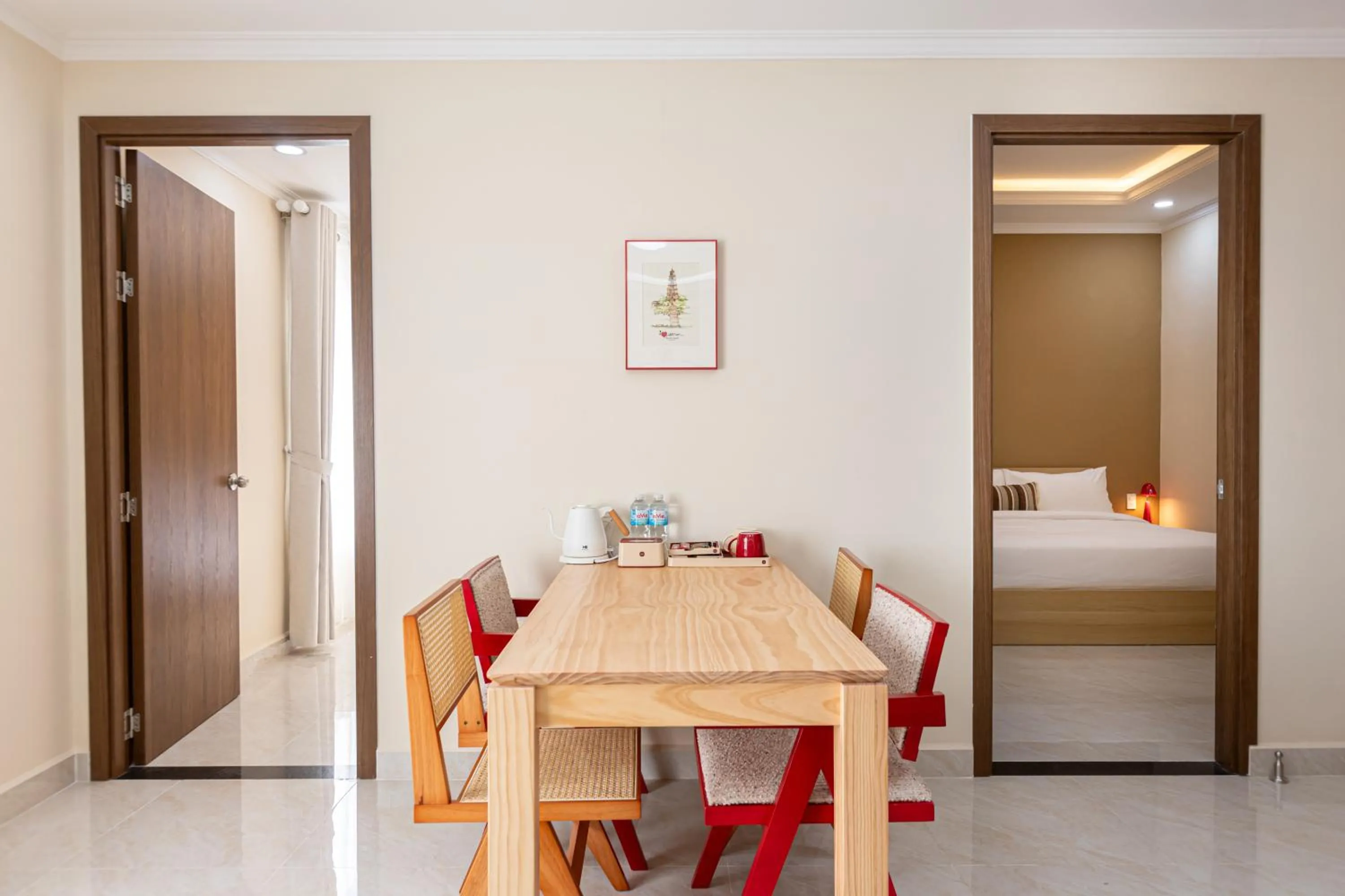 Dining area, Bed in Shankee Hotel VN