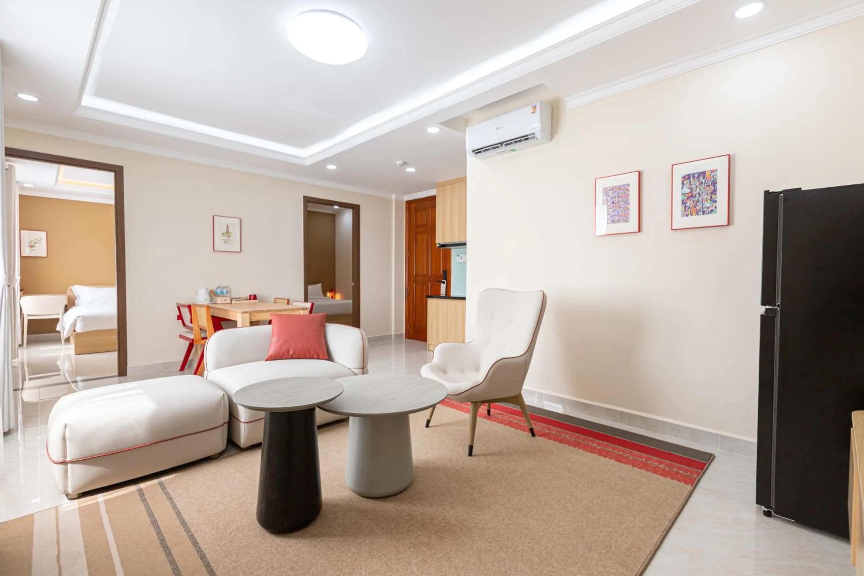 Seating area, Bed in Shankee Hotel VN