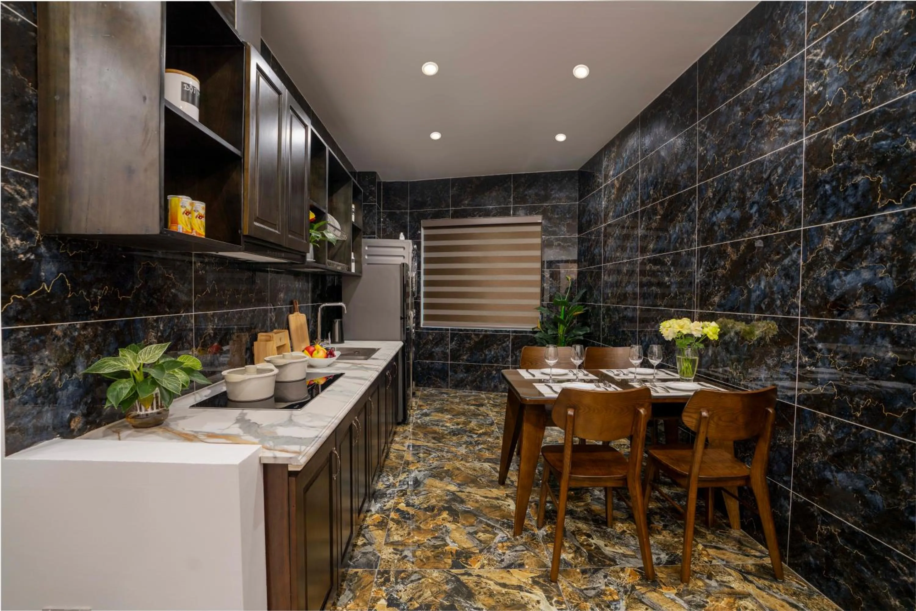 Kitchen or kitchenette in Hai An Hotel Suites Ha Noi