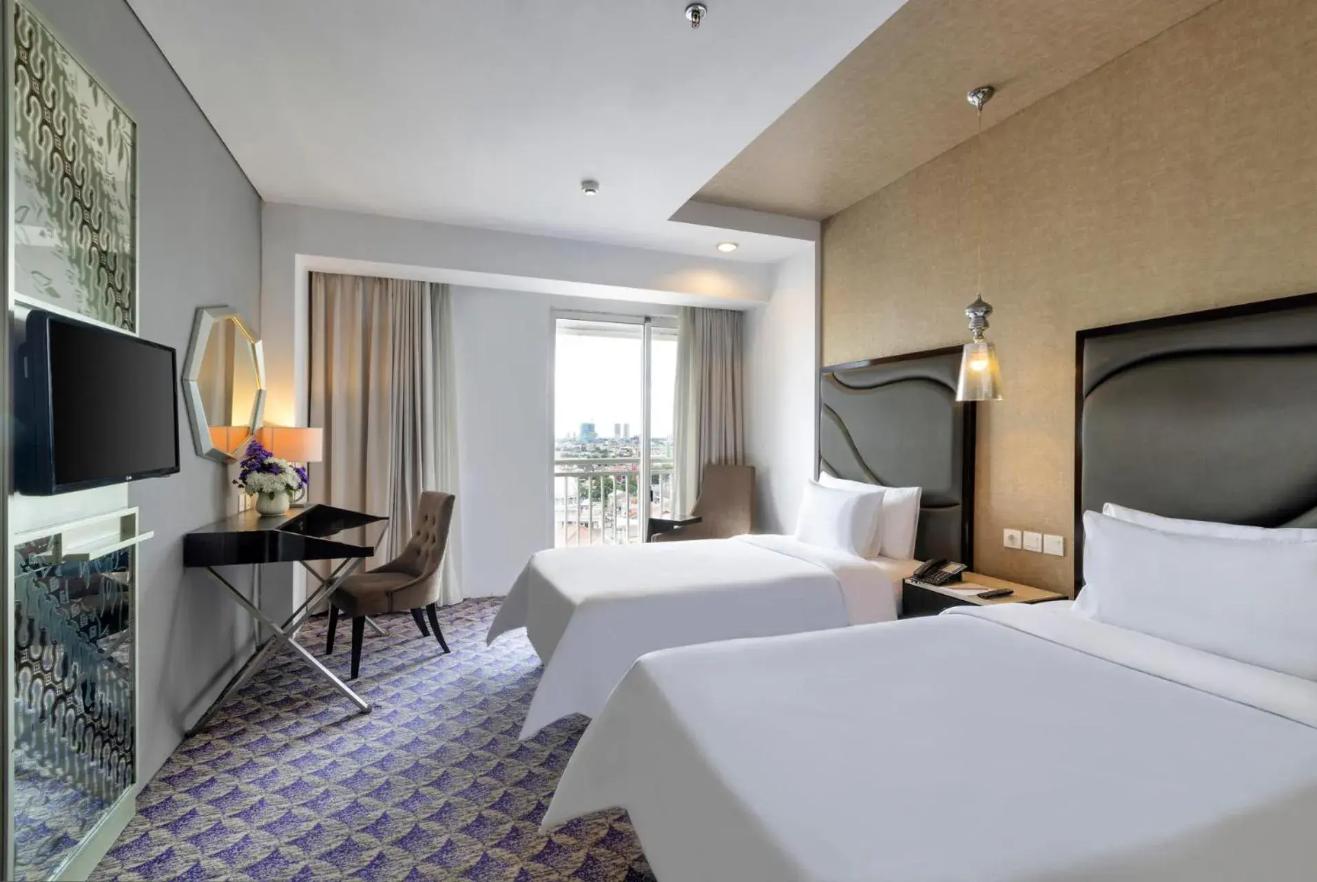 Deluxe Twin Room in Fairview Hotel by ARTOTEL Deluxe Twin Room in Fairview Hotel by ARTOTEL