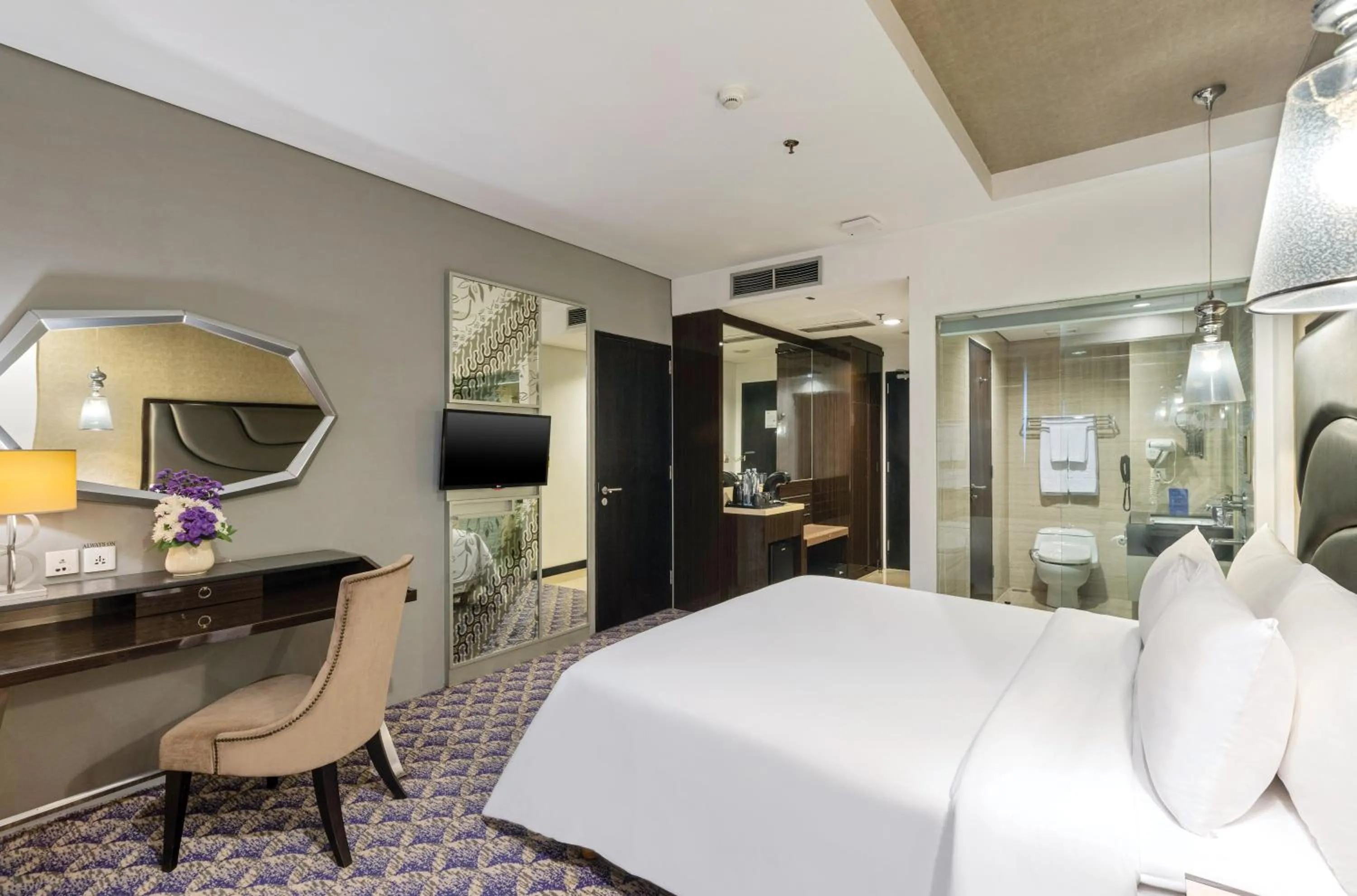 Bedroom, Bed in Fairview Hotel by ARTOTEL