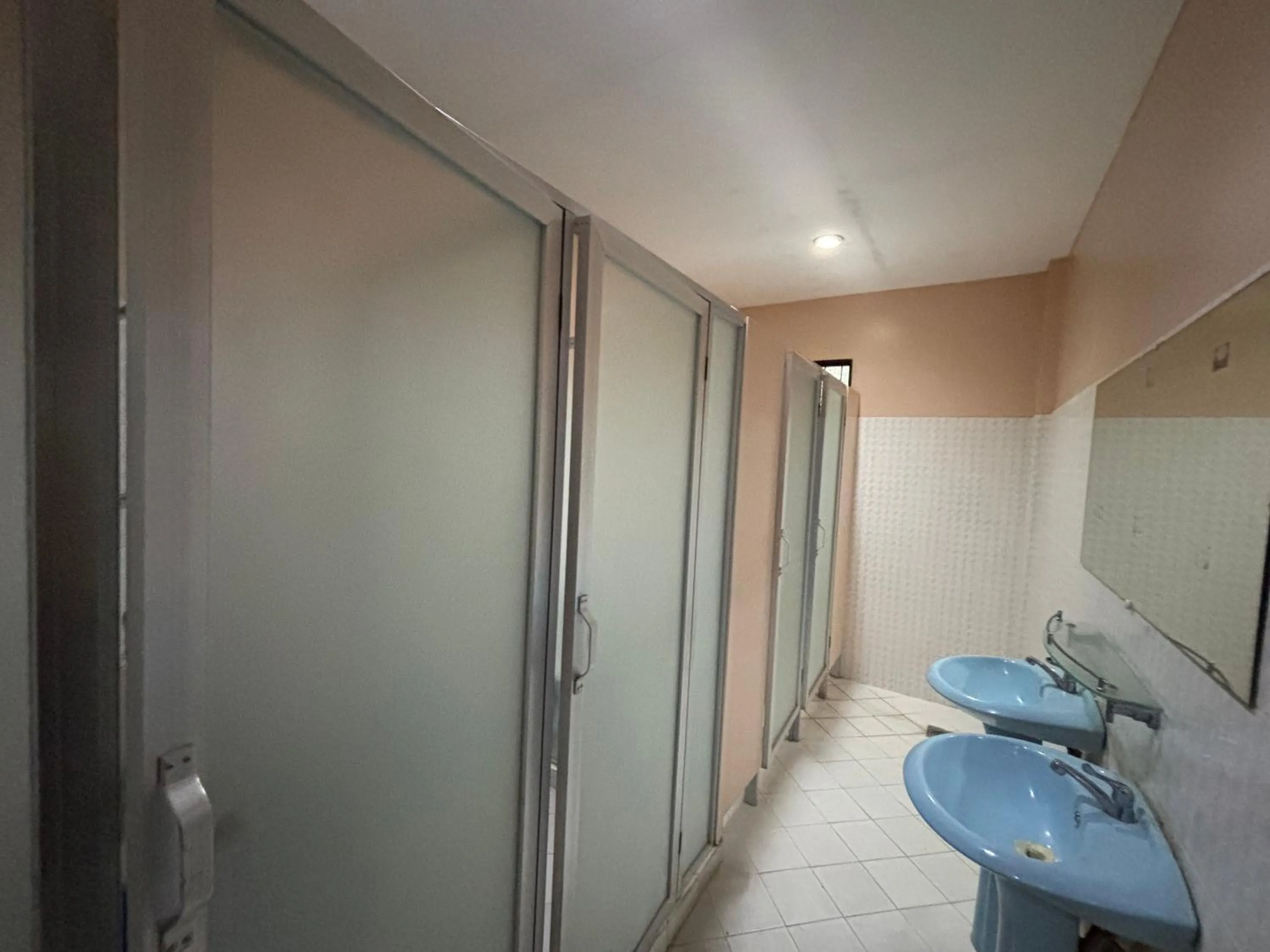 Bathroom in D' Leonor Inland Resort and Adventure Park