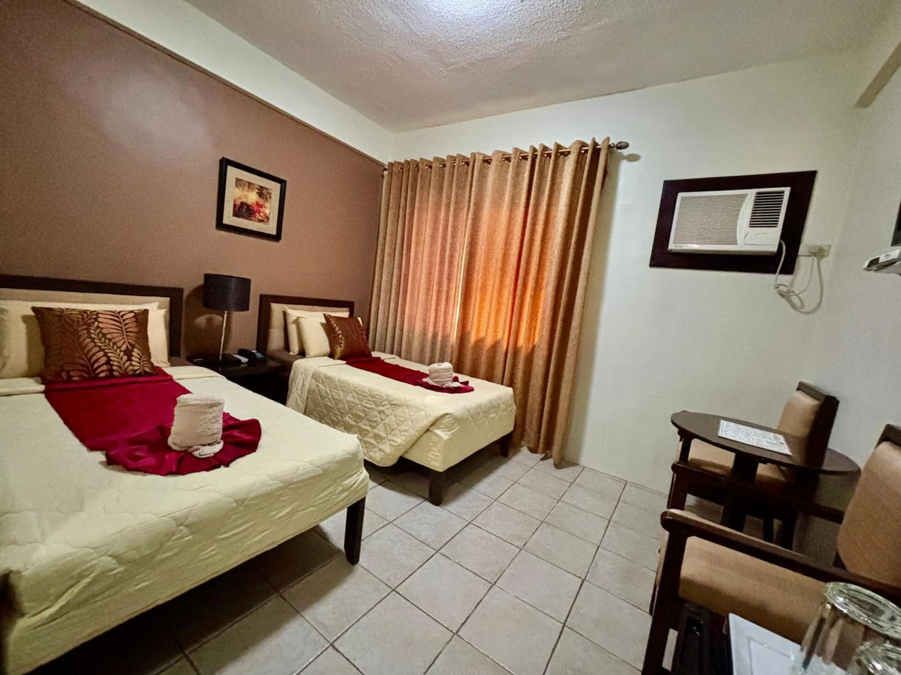 Photo of the whole room, Bed in D' Leonor Inland Resort and Adventure Park