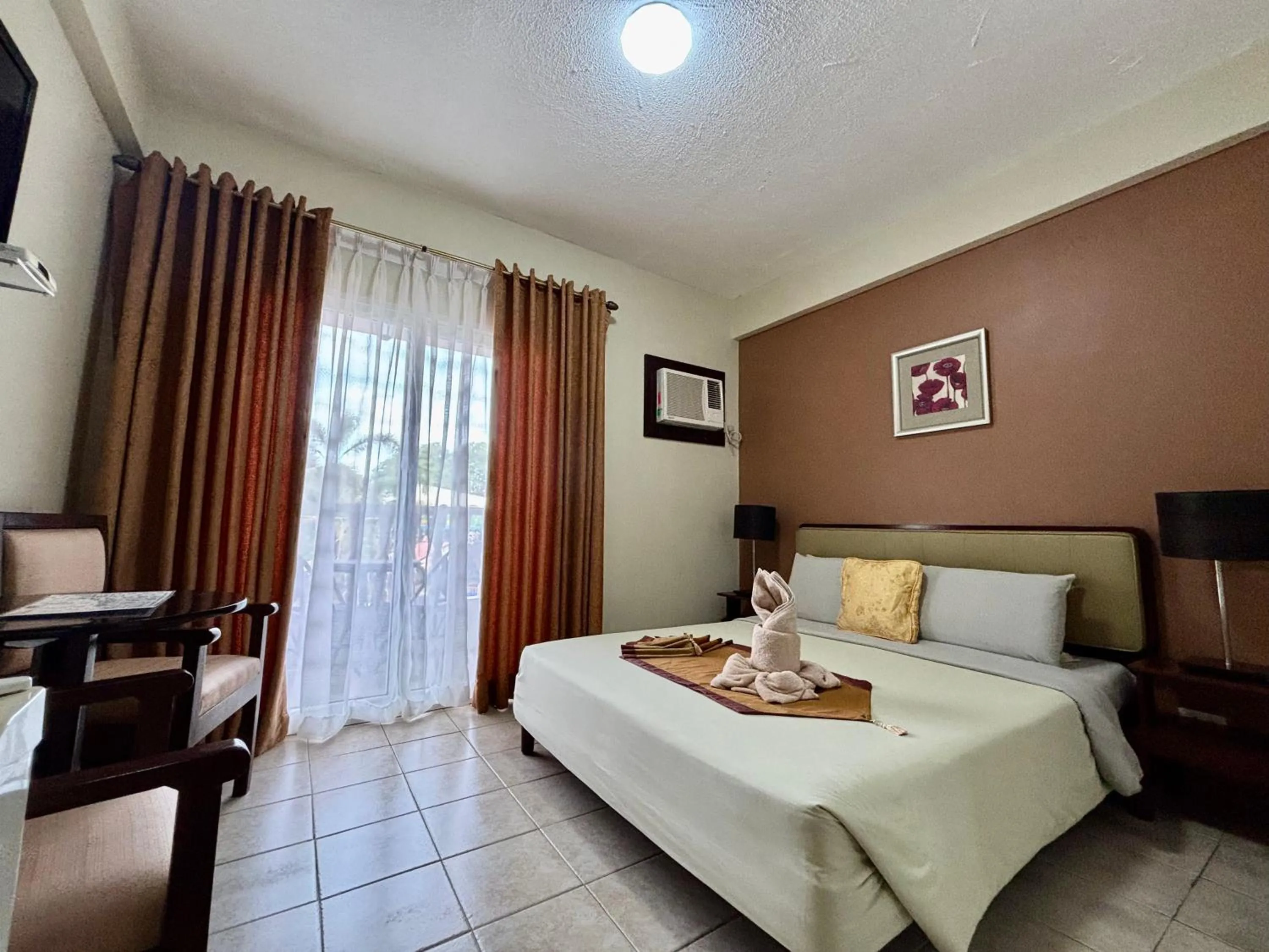 Photo of the whole room, Bed in D' Leonor Inland Resort and Adventure Park