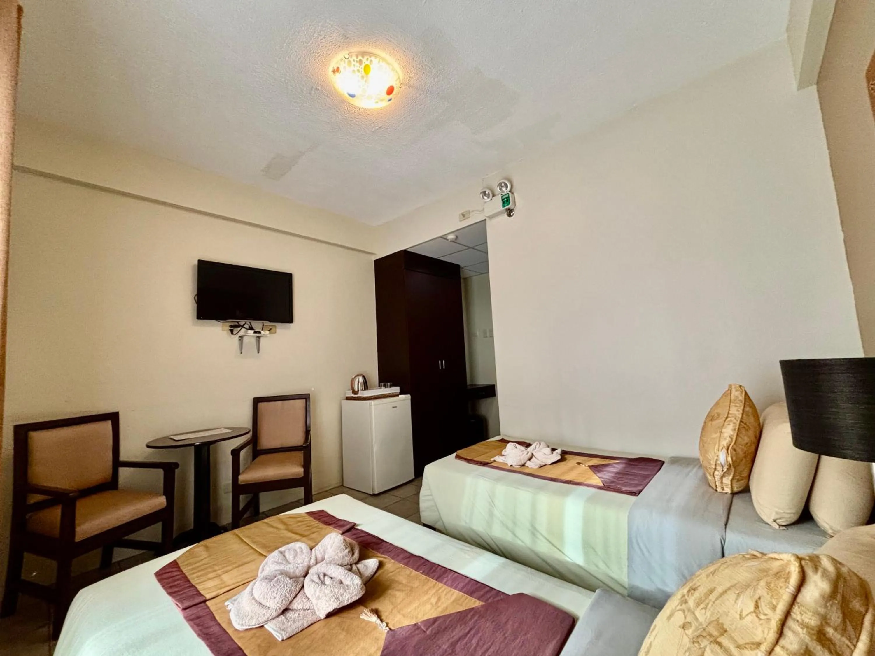 Photo of the whole room, Bed in D' Leonor Inland Resort and Adventure Park